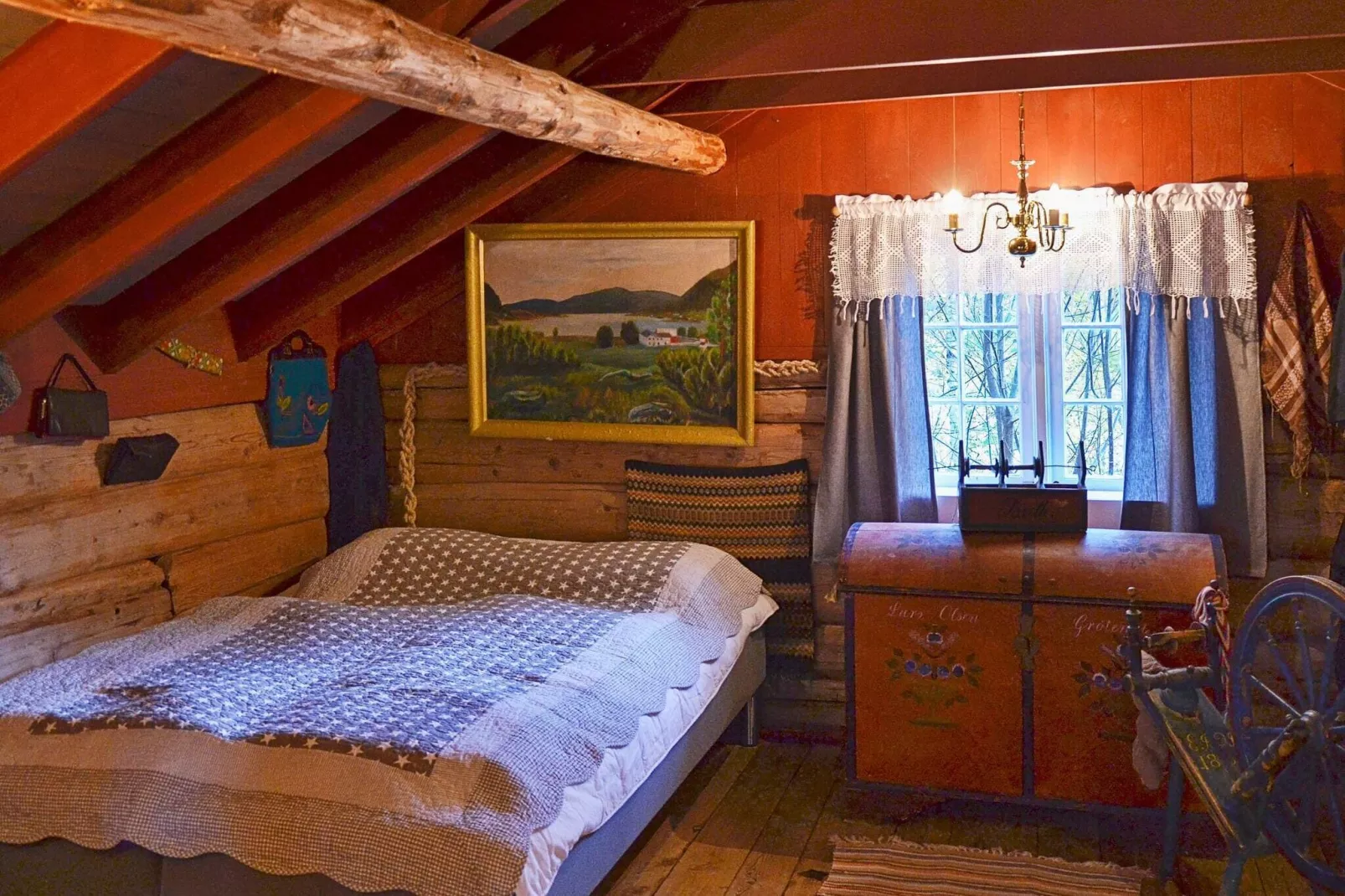 Vintage Charm by the Sea-By Traum-Indoor