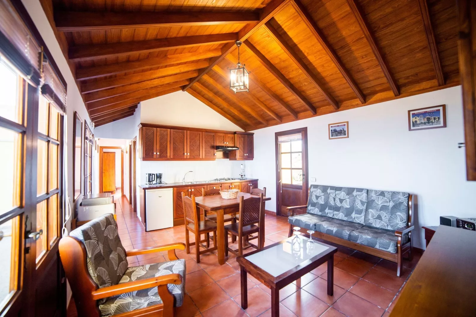 La Bodega-Living room