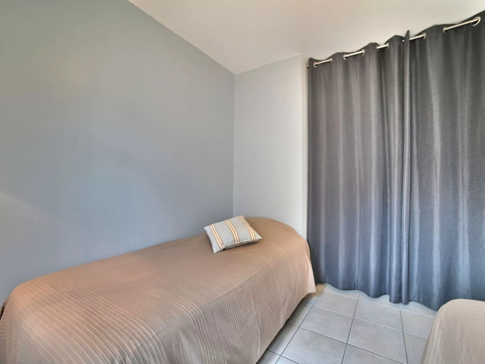 Montcalm-Inside