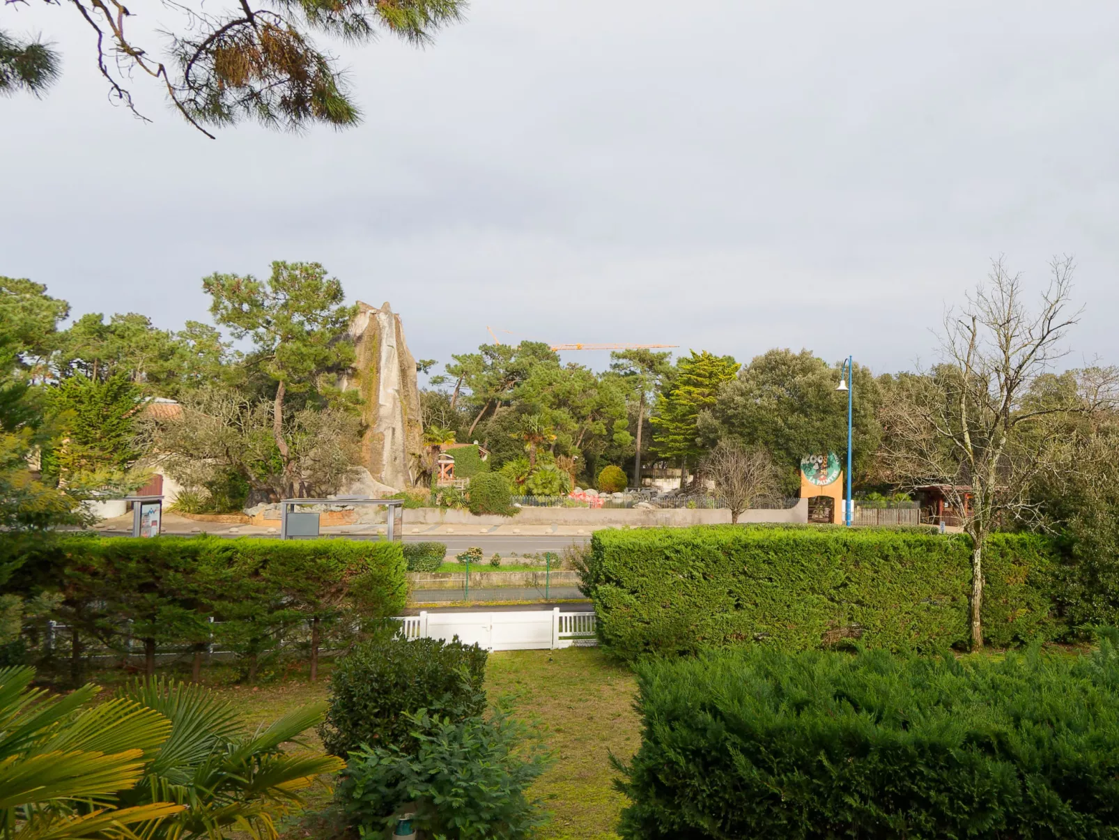 Parc de la Résidence-Outside