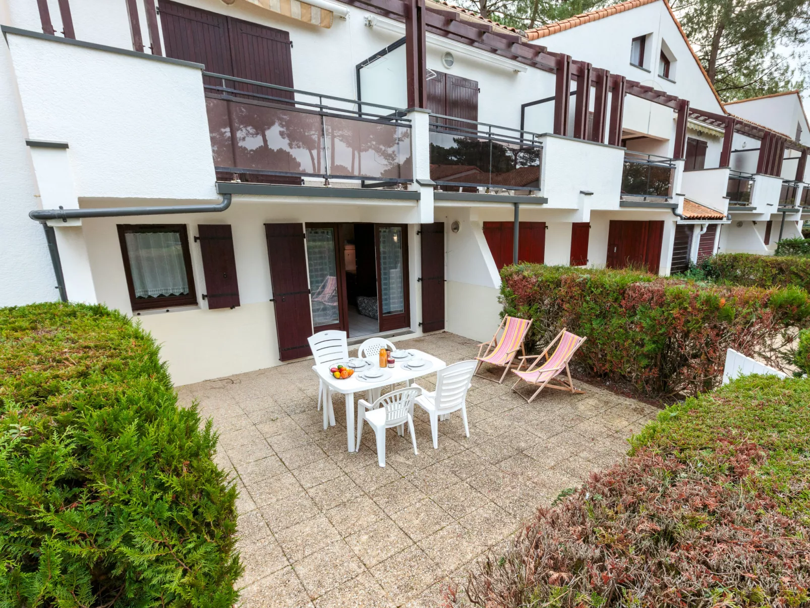 Hameau de Talaris-Outside