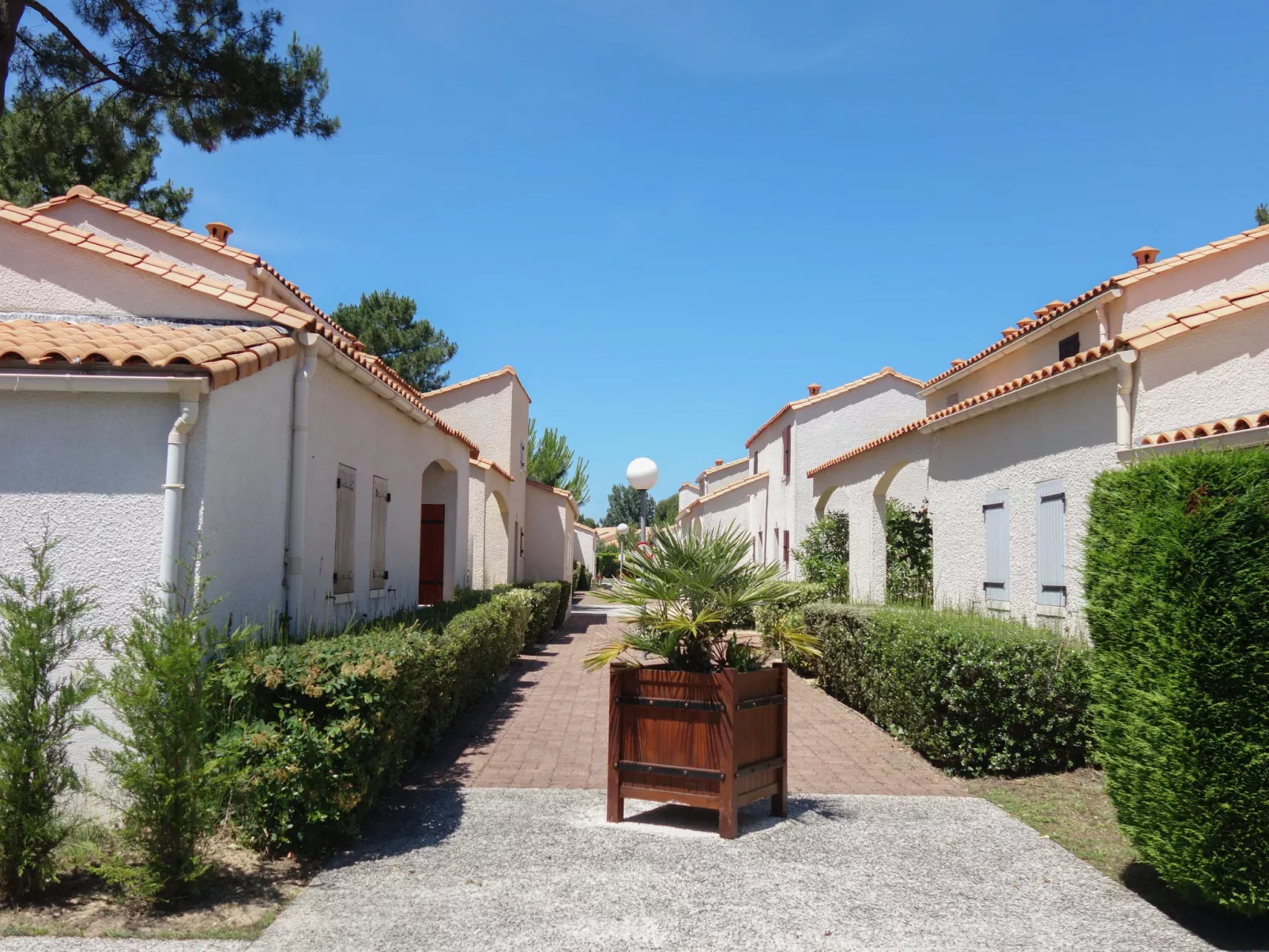 Hameau de Talaris-Outside