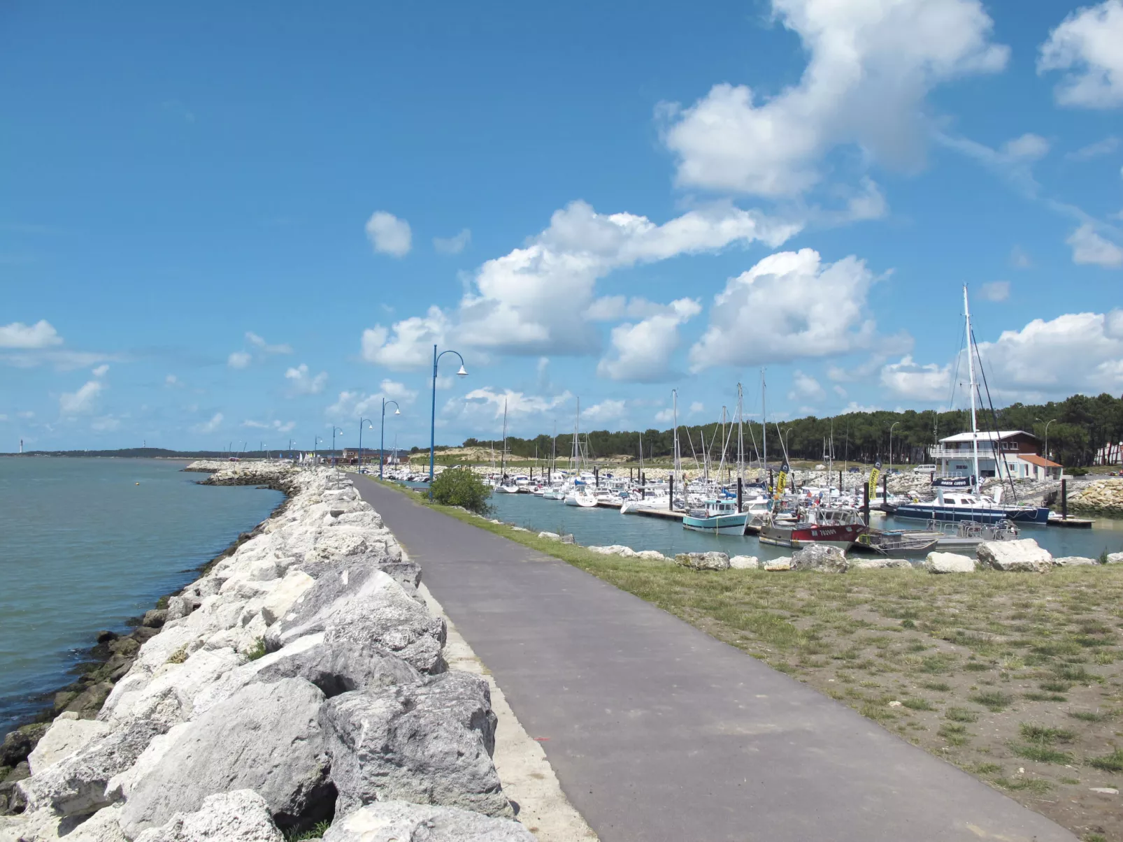 Les Charmilles-Area