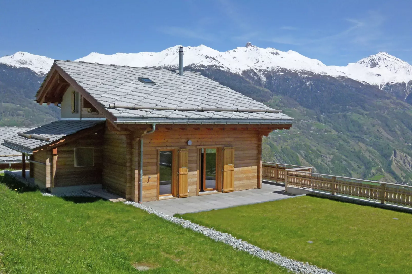 Chalet Ourson Blanc-Exterior summer