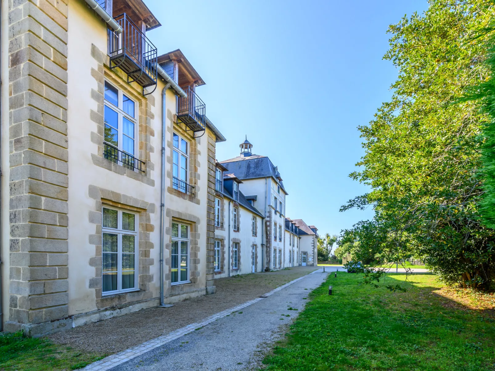 Château De Kergonano-Draußen