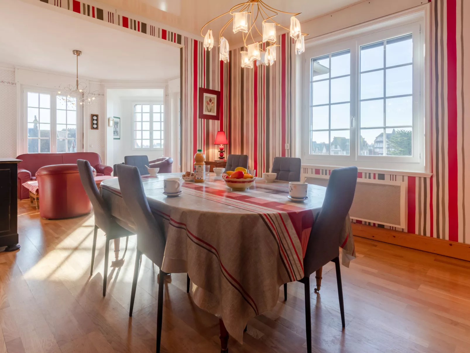Le Normandie Home-Inside