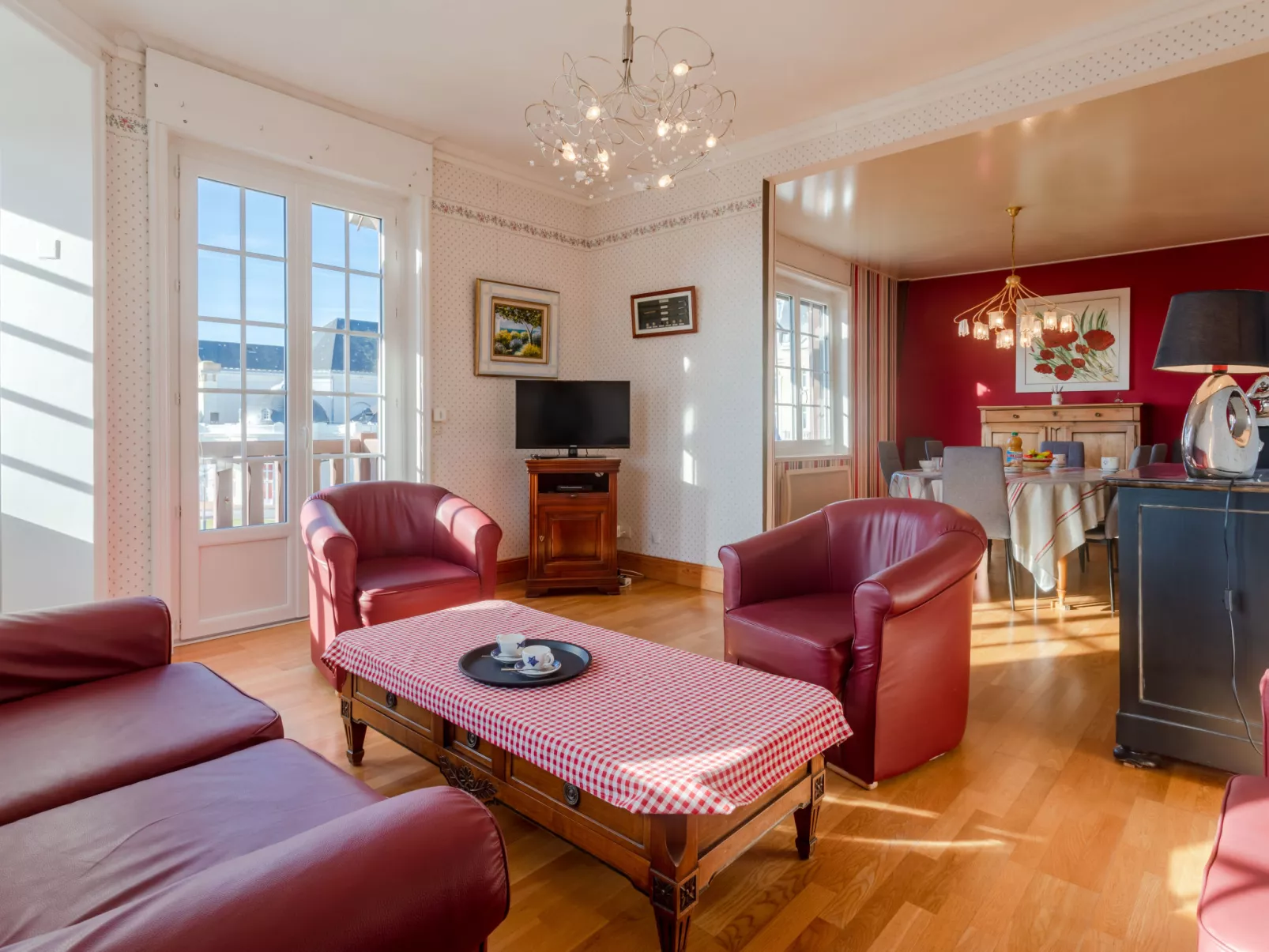 Le Normandie Home-Inside