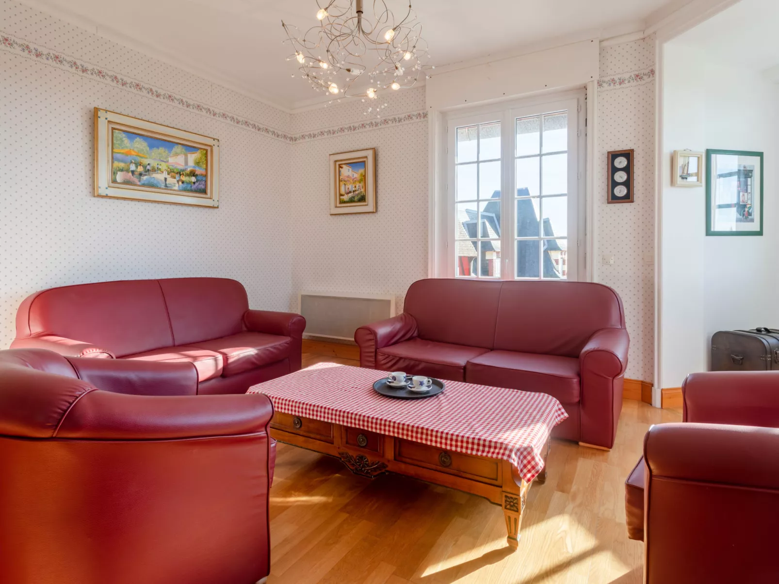Le Normandie Home-Inside