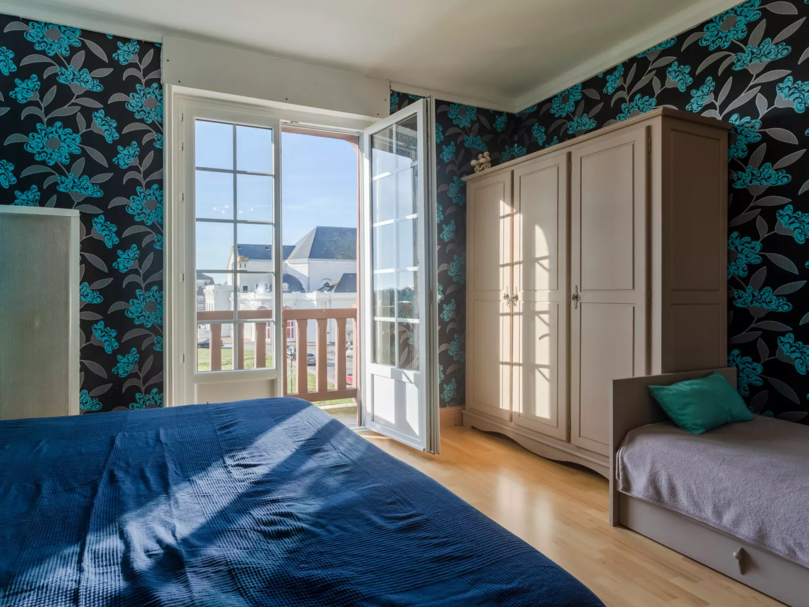 Le Normandie Home-Inside