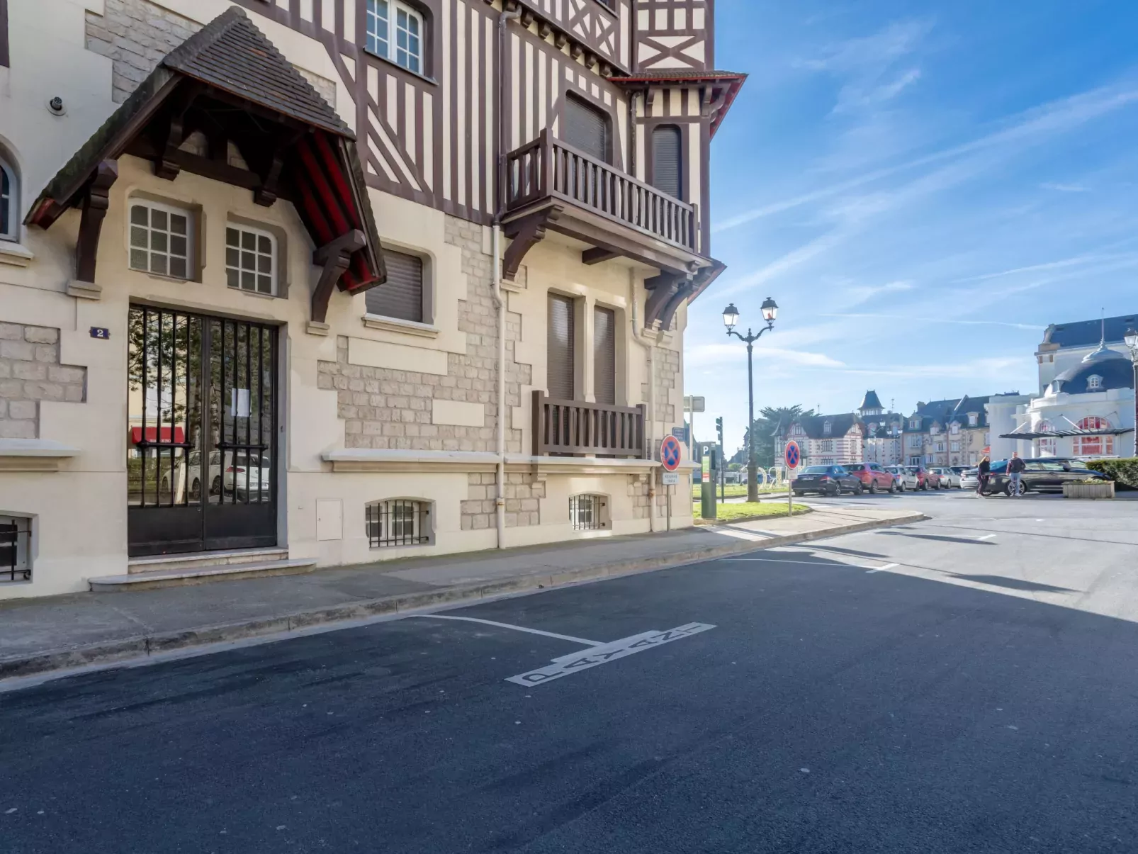 Le Normandie Home-Outside
