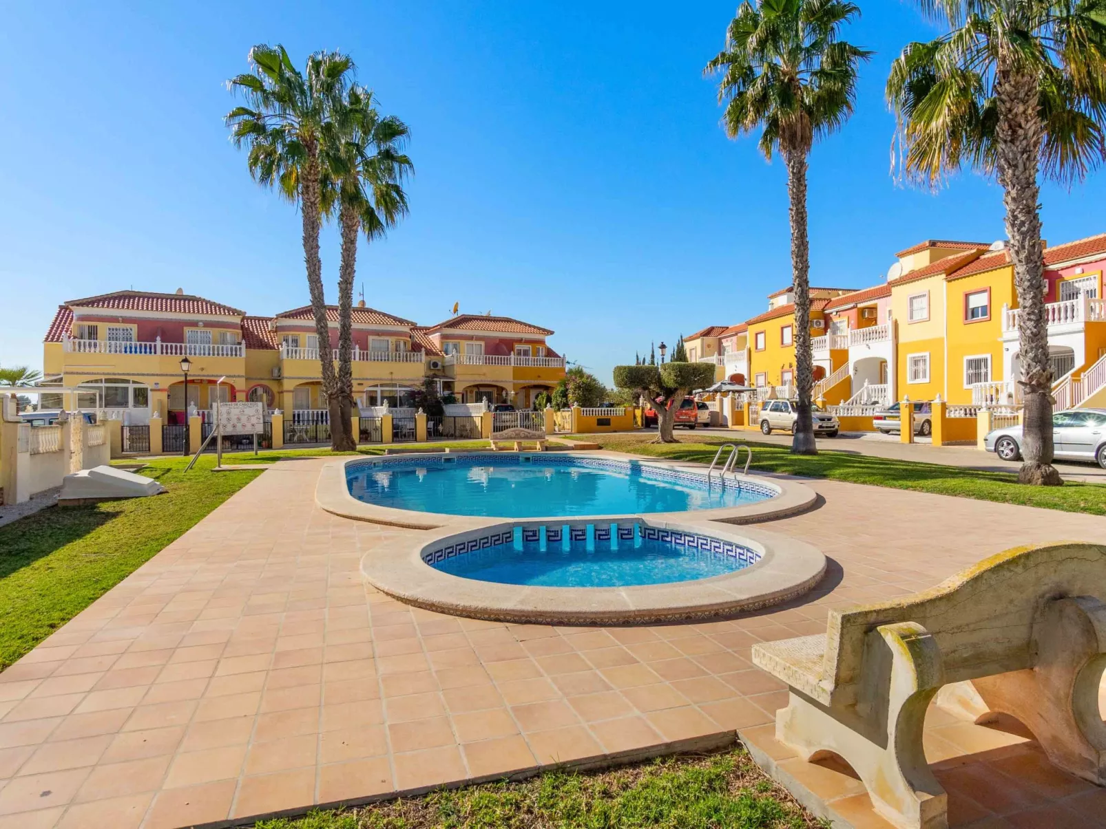 Lomas de Cabo Roig-Outside