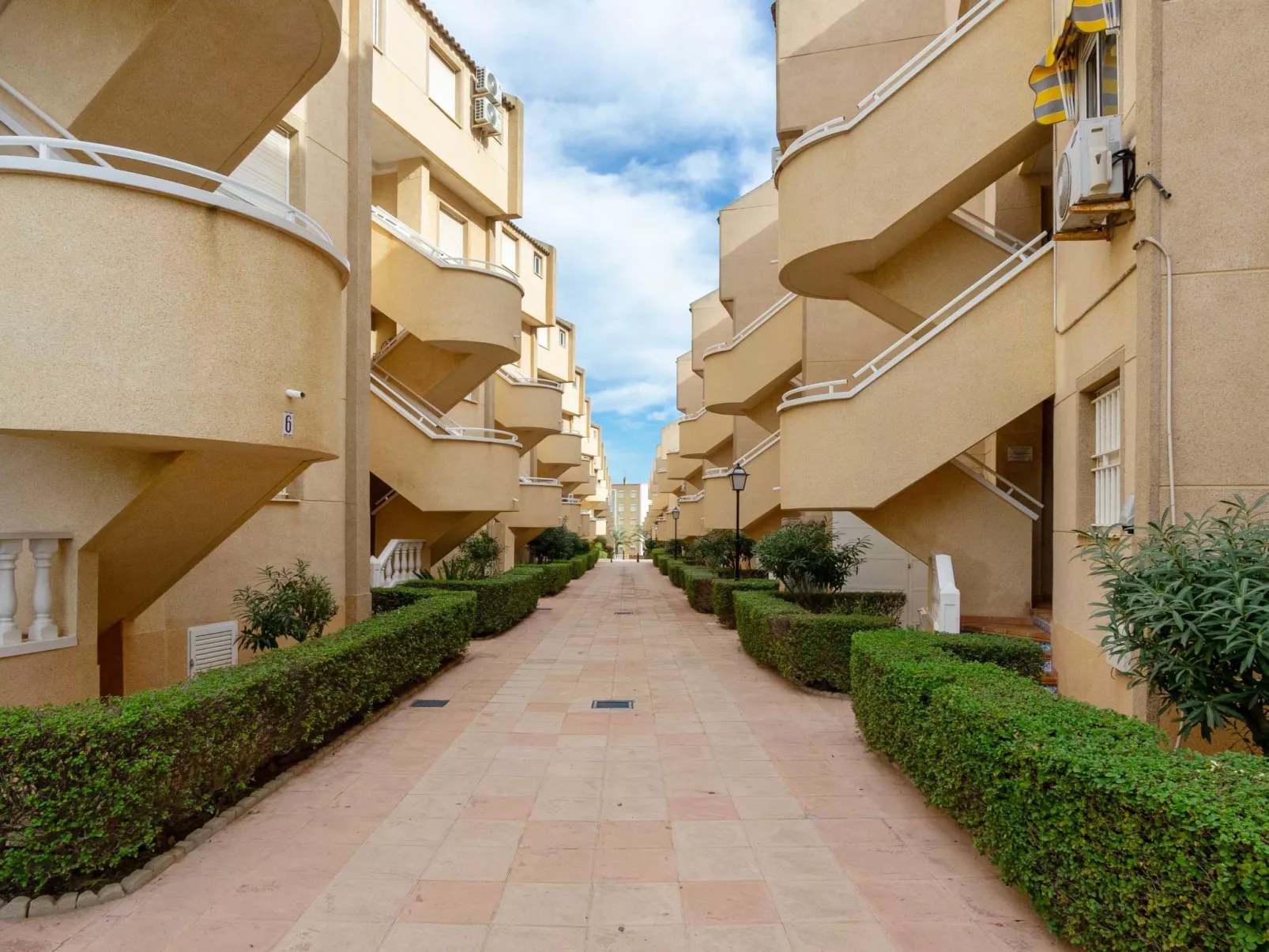 Residencial El Pinar-Draußen