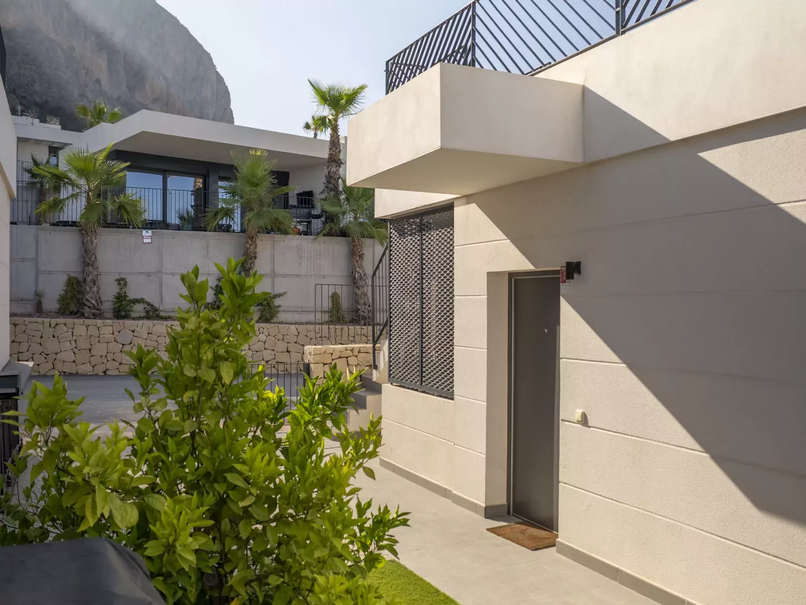 Casa Sinaí-Outside