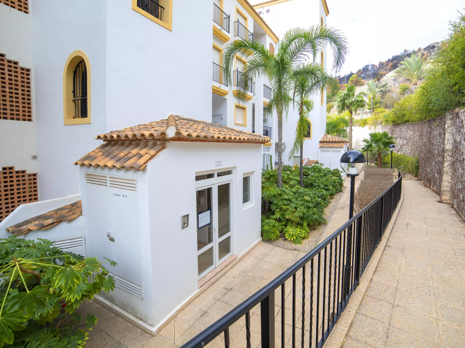 Altea Dorada-Outside