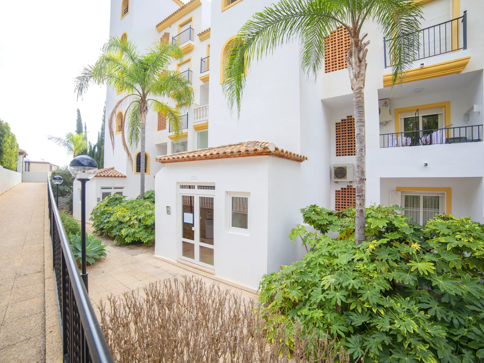 Altea Dorada-Outside