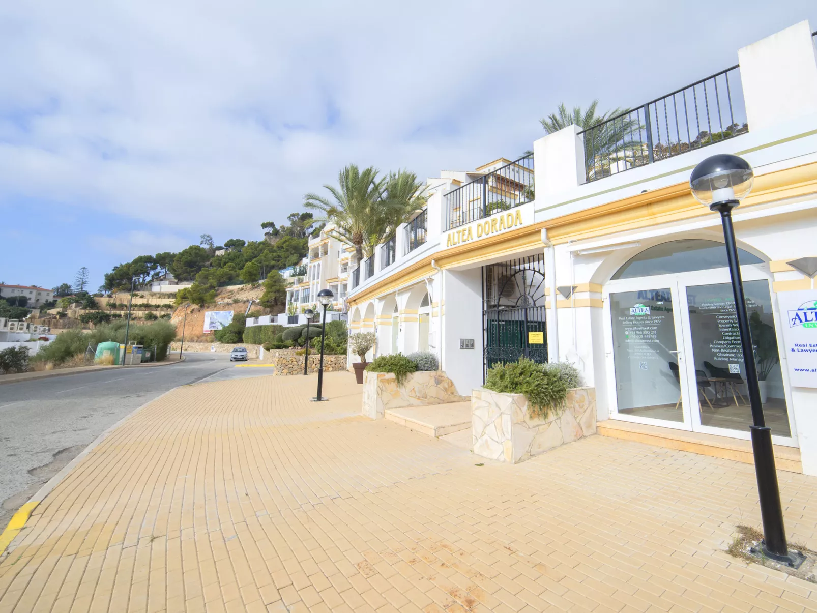 Altea Dorada-Outside
