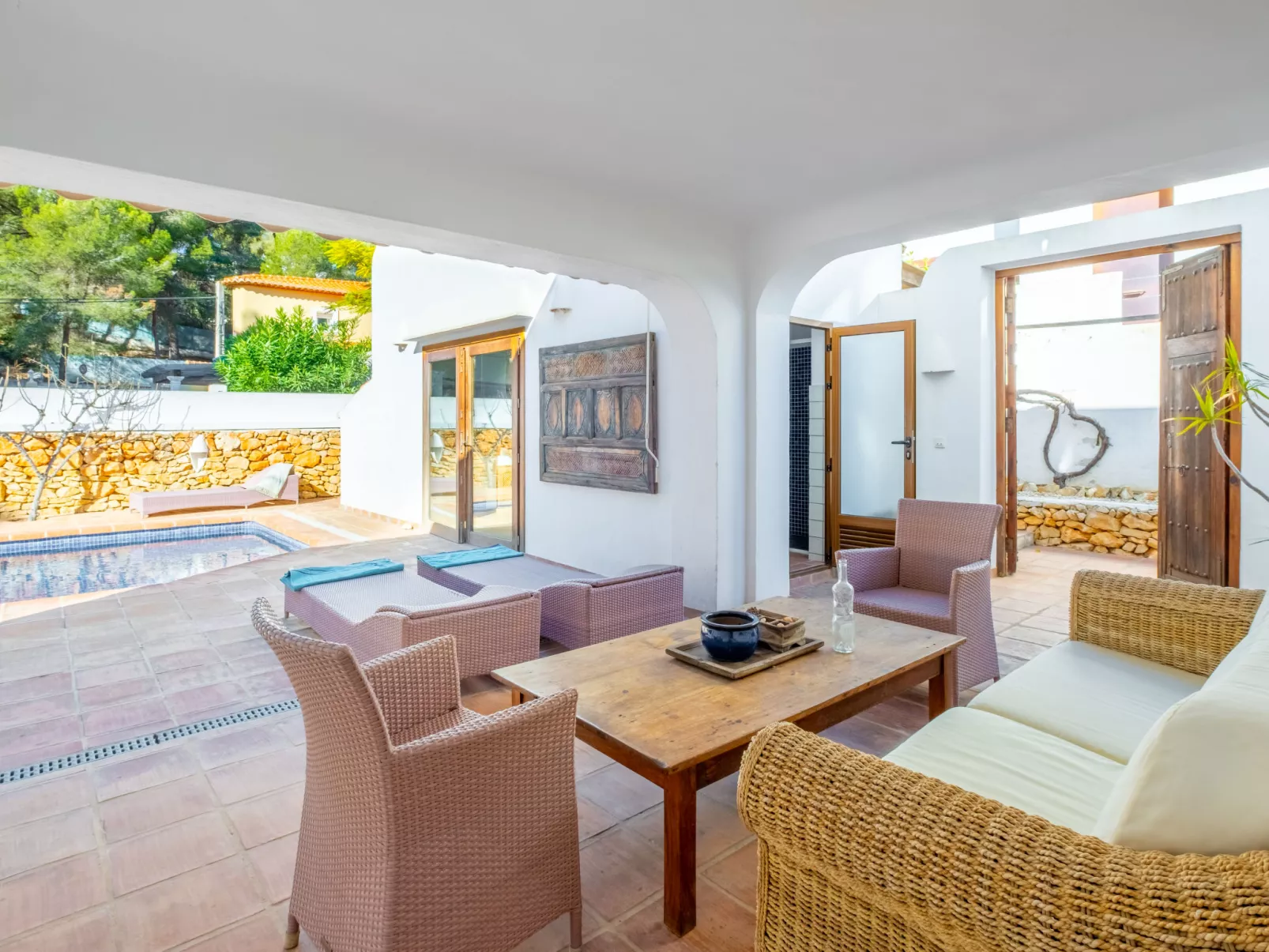 Brisas del Mar-Inside