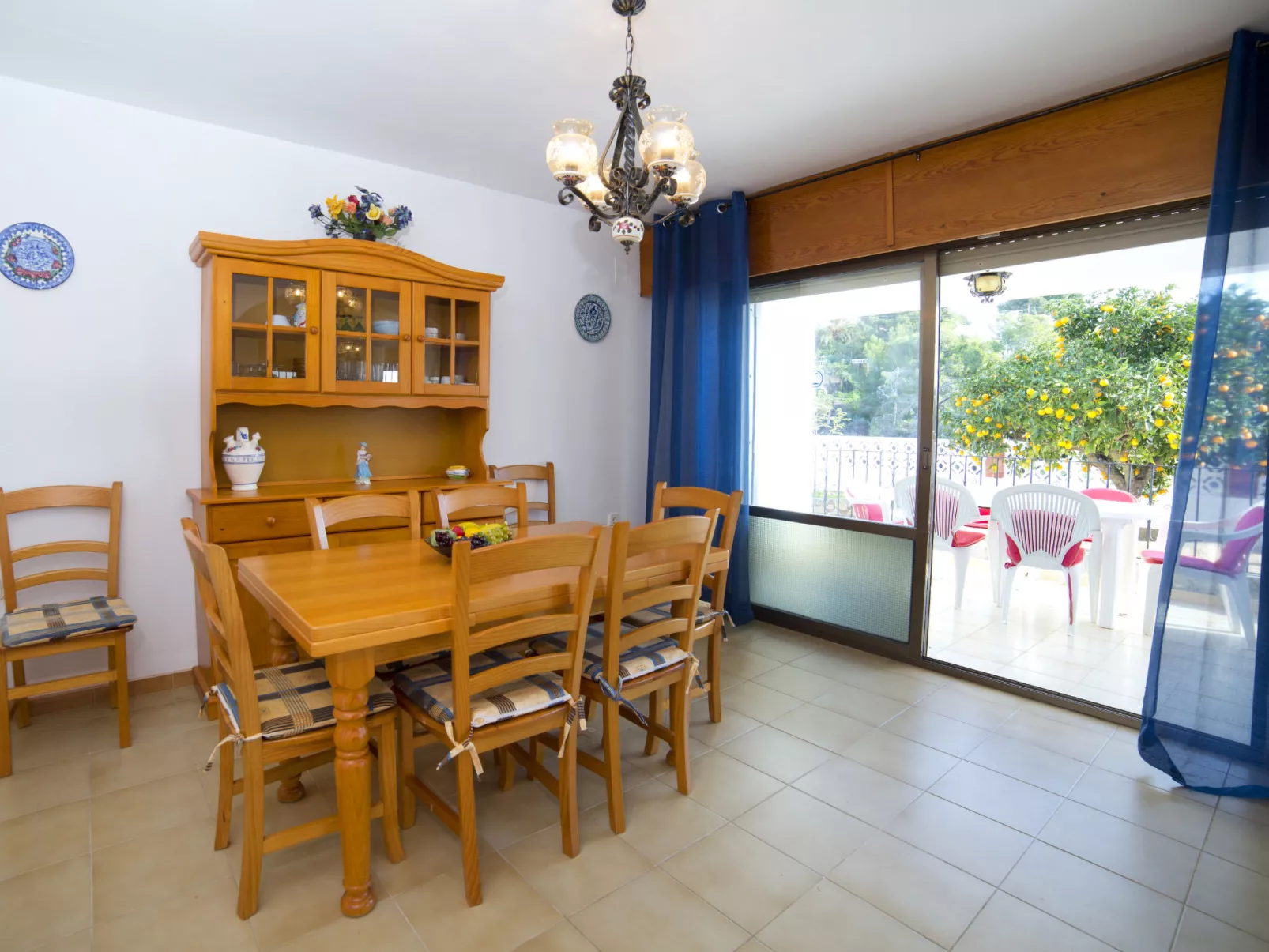 Casa Las Mañas-Inside