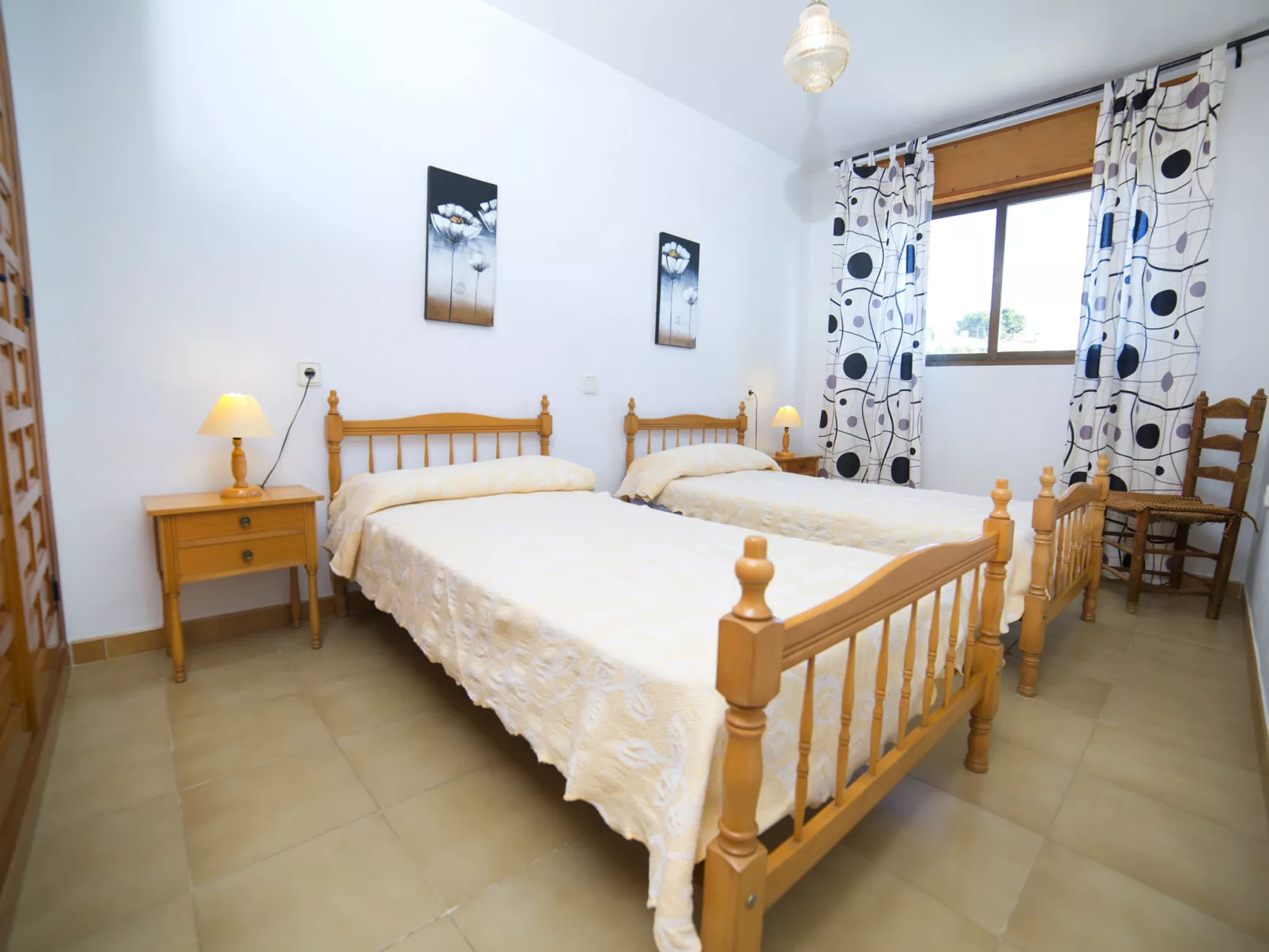 Casa Las Mañas-Inside