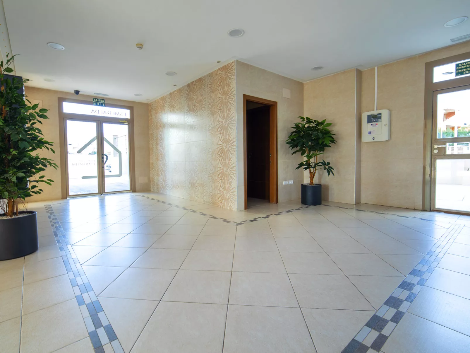 Esmeralda Suites-Outside