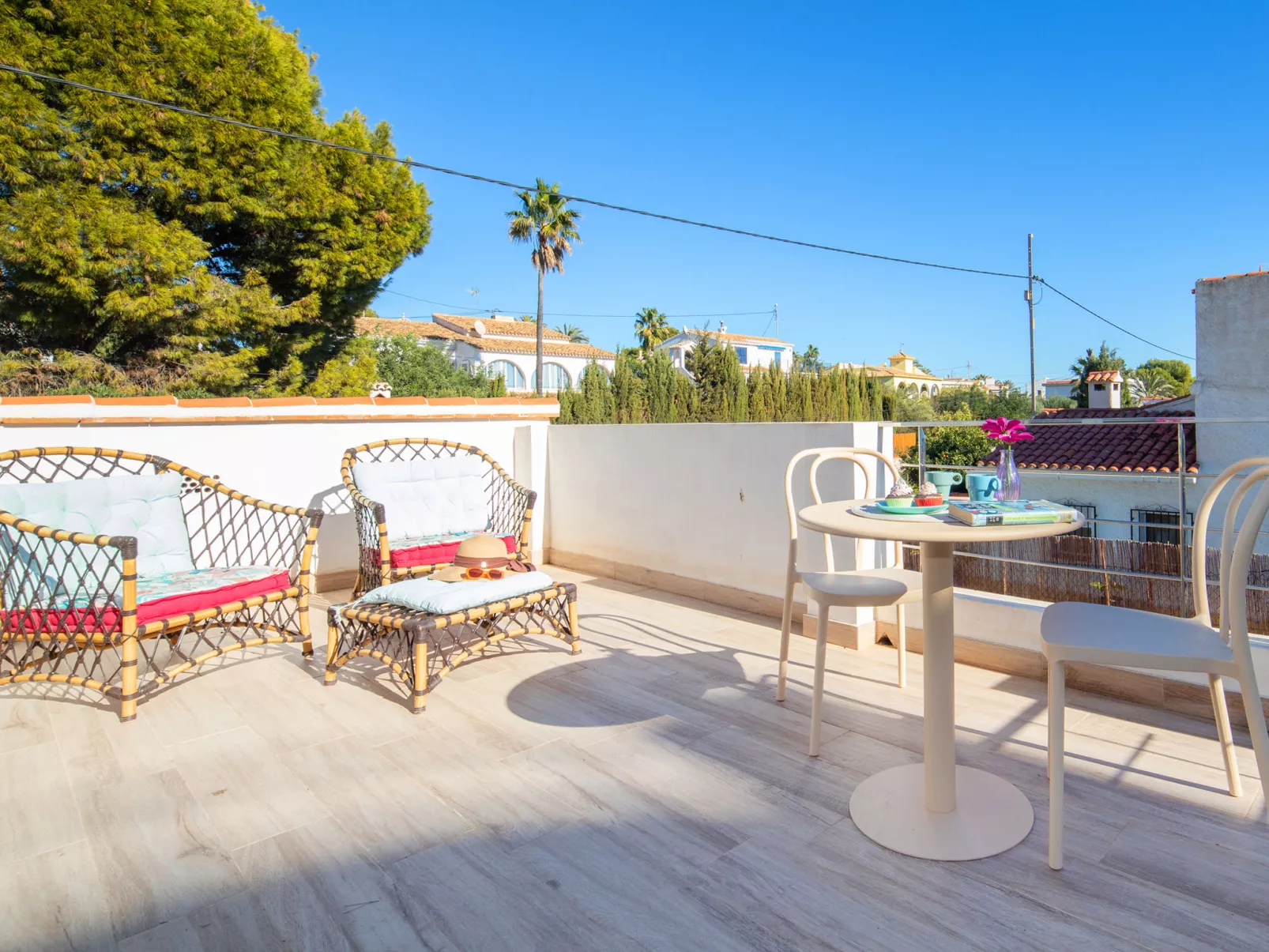 La Cala-Outside