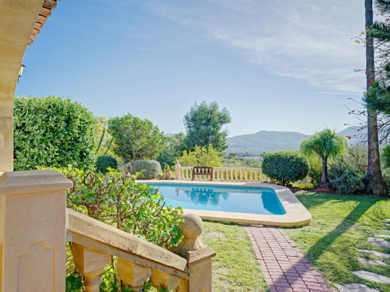 Villa del Tauro-Outside