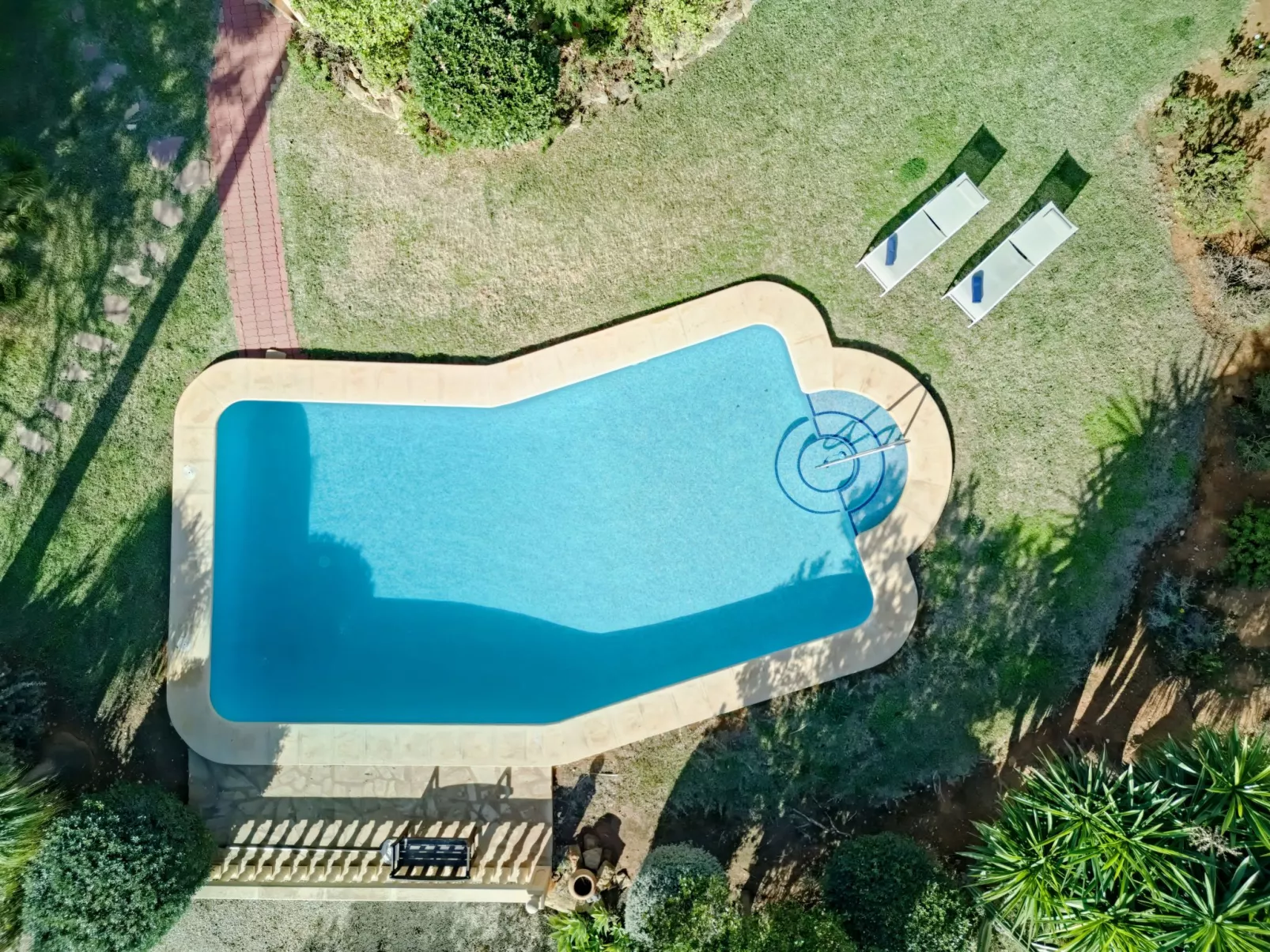 Villa del Tauro-Outside