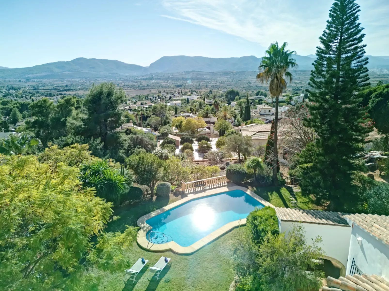 Villa del Tauro-Outside