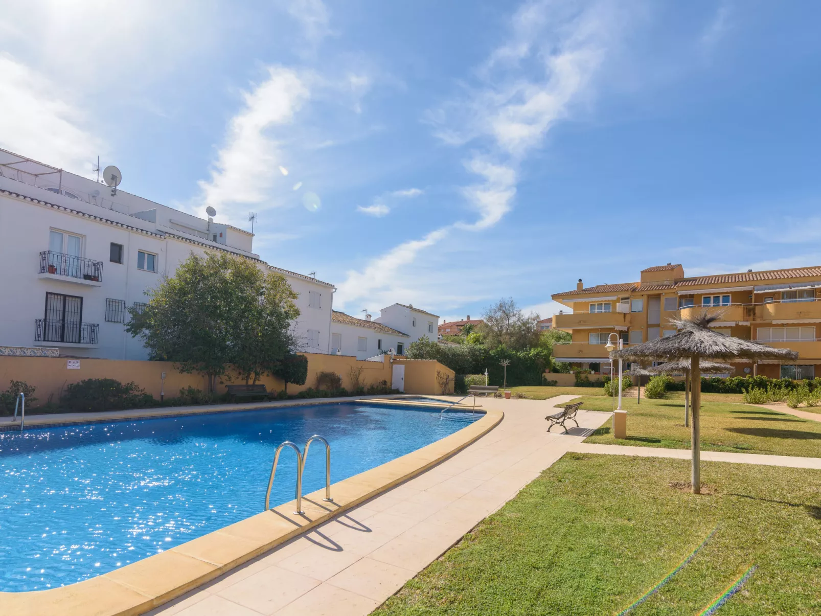 Villas del Mar-Outside