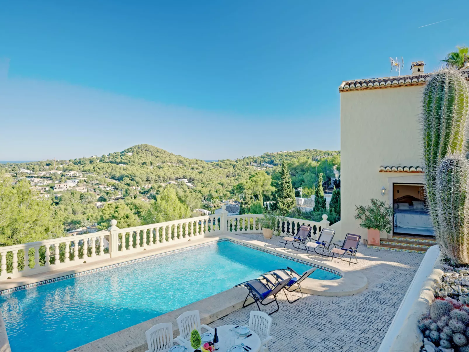 Villa Zamorita-Draußen