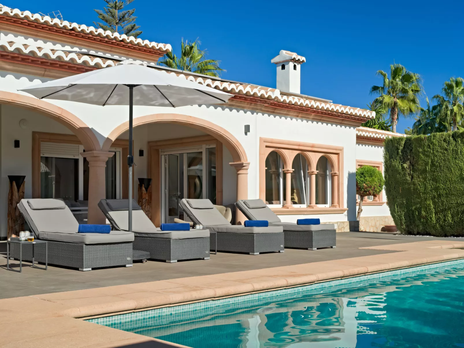 Villa SanMar-Outside