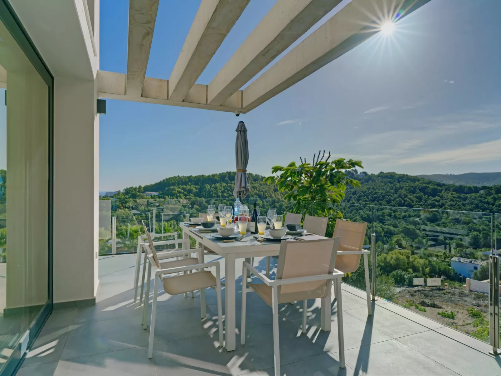 Villa Juno-Outside
