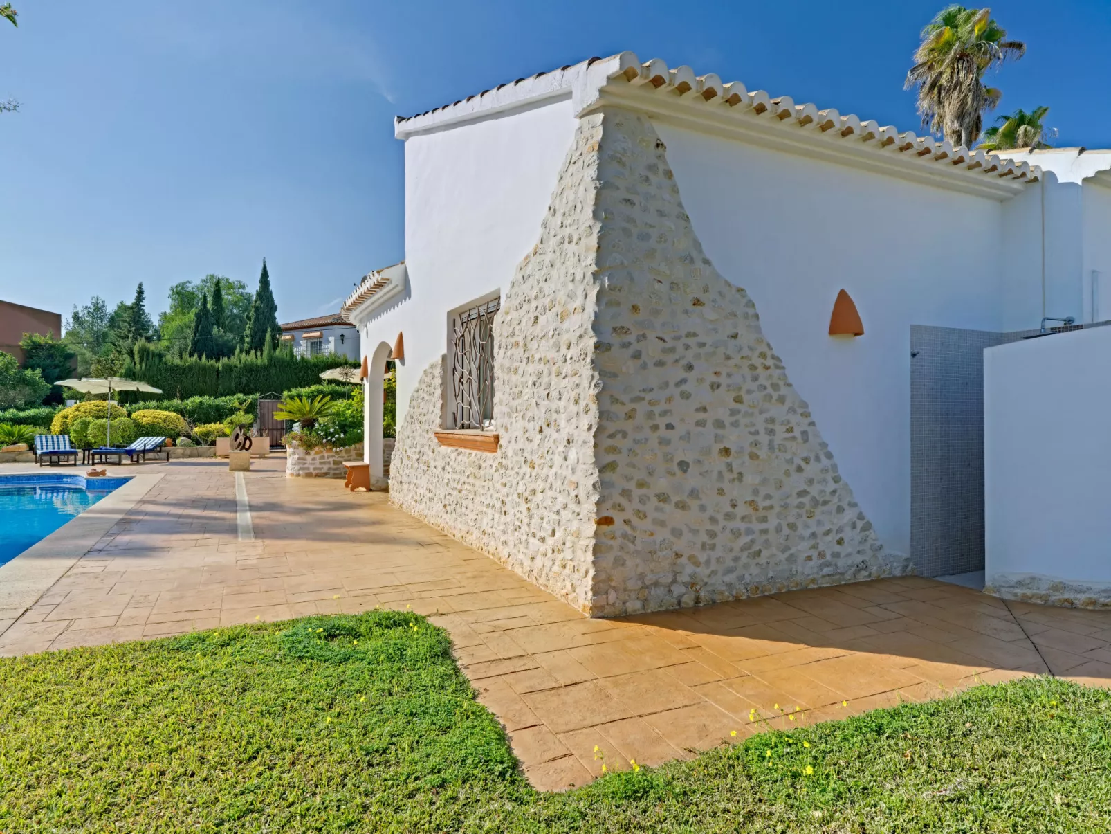 Casa Carma-Outside