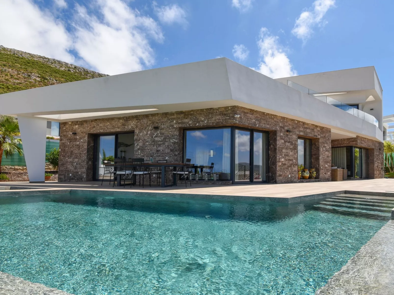Villa Orion-Outside