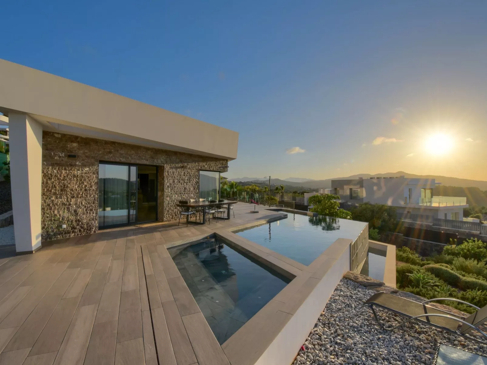 Villa Orion-Outside