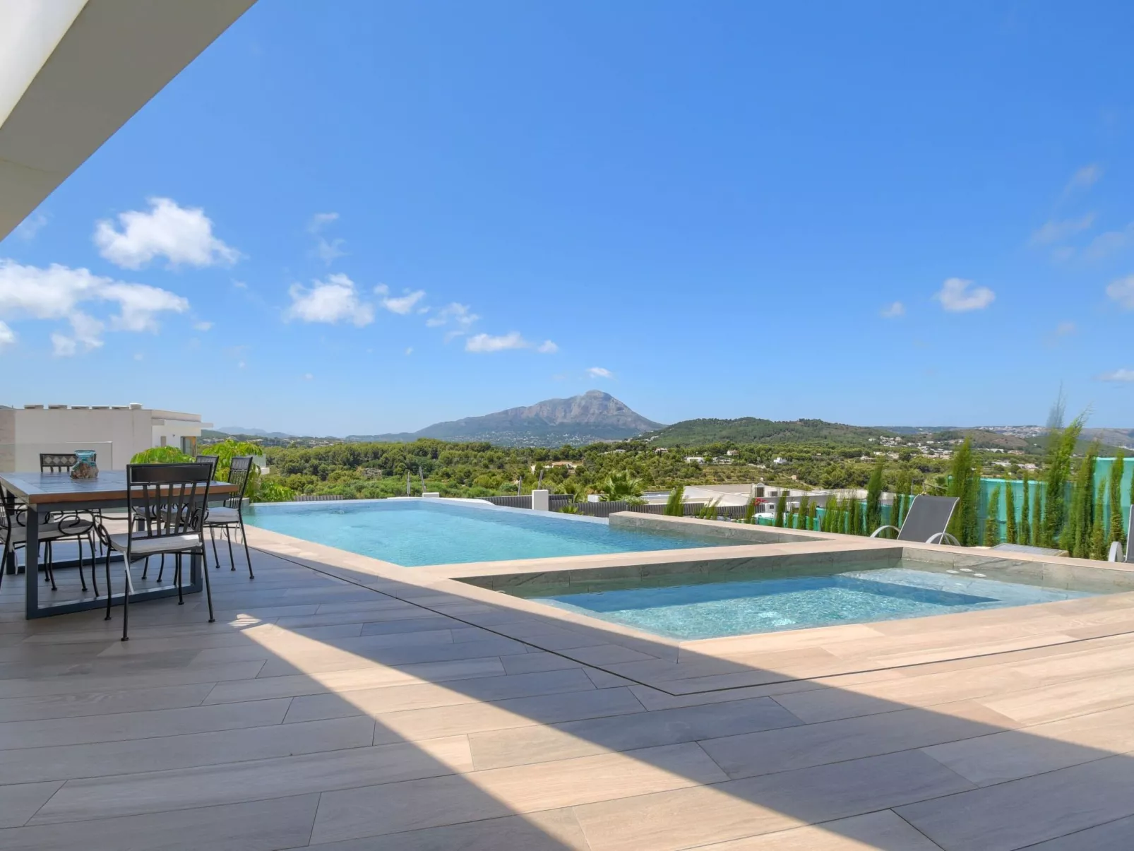 Villa Orion-Outside