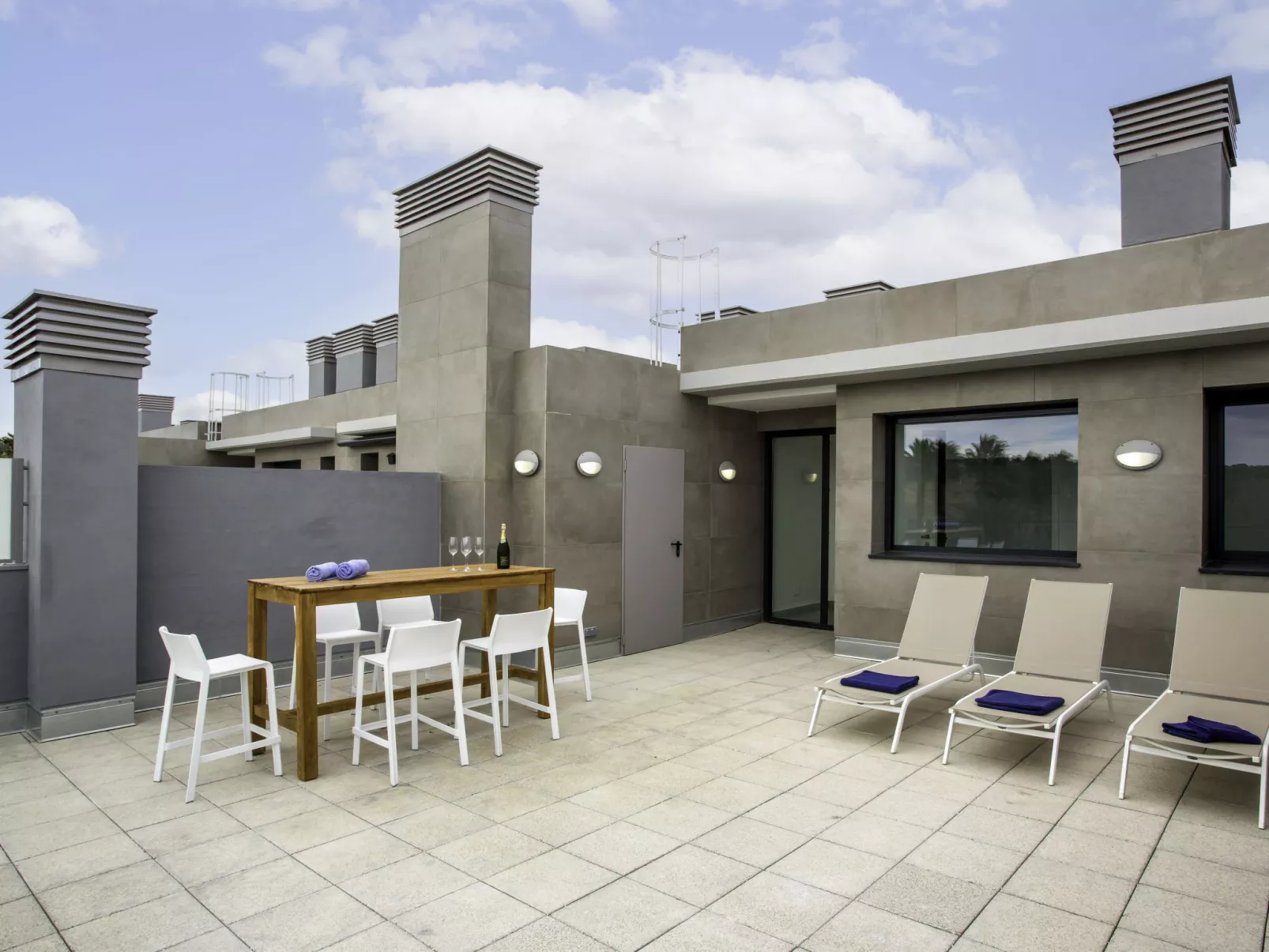 Golden Ray Duplex-Outside