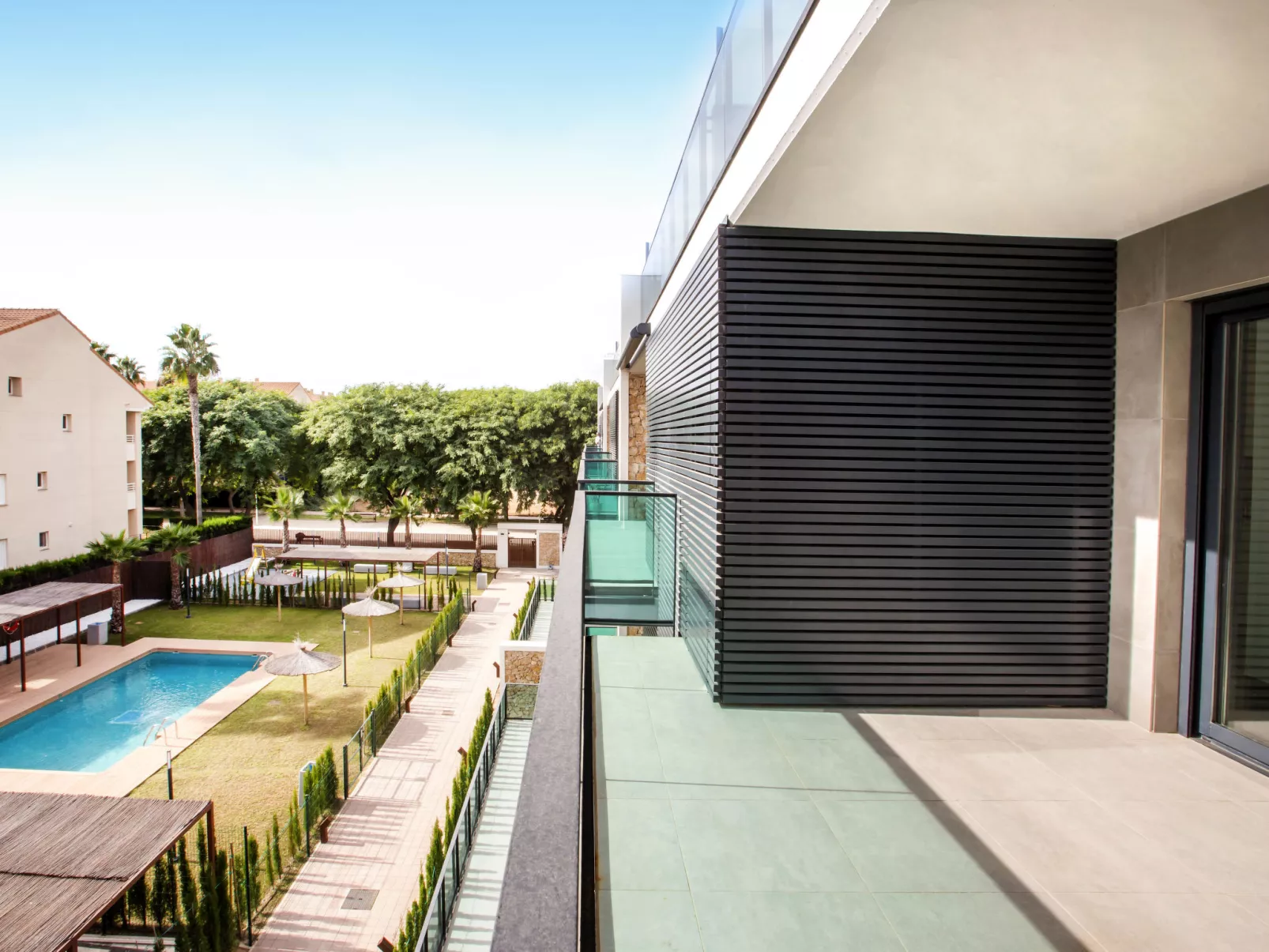 Golden Ray Duplex-Outside