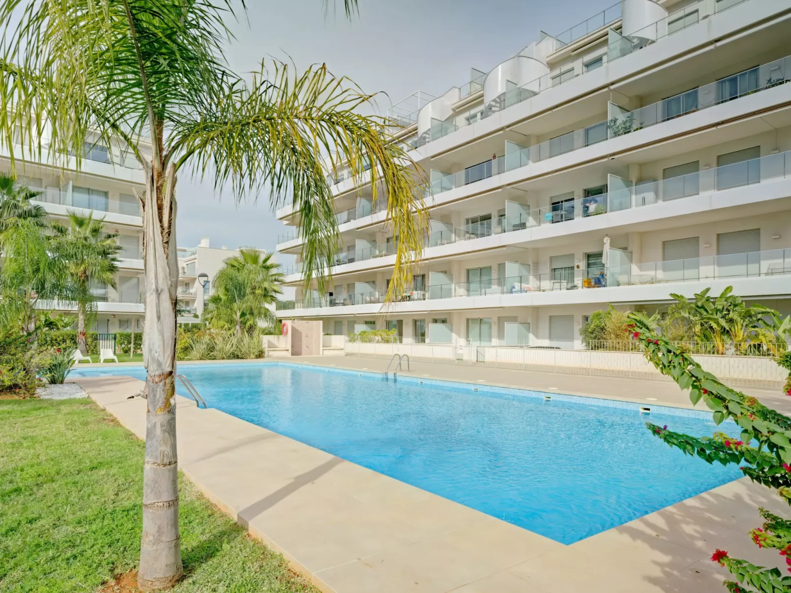 Marina Real I-Outside