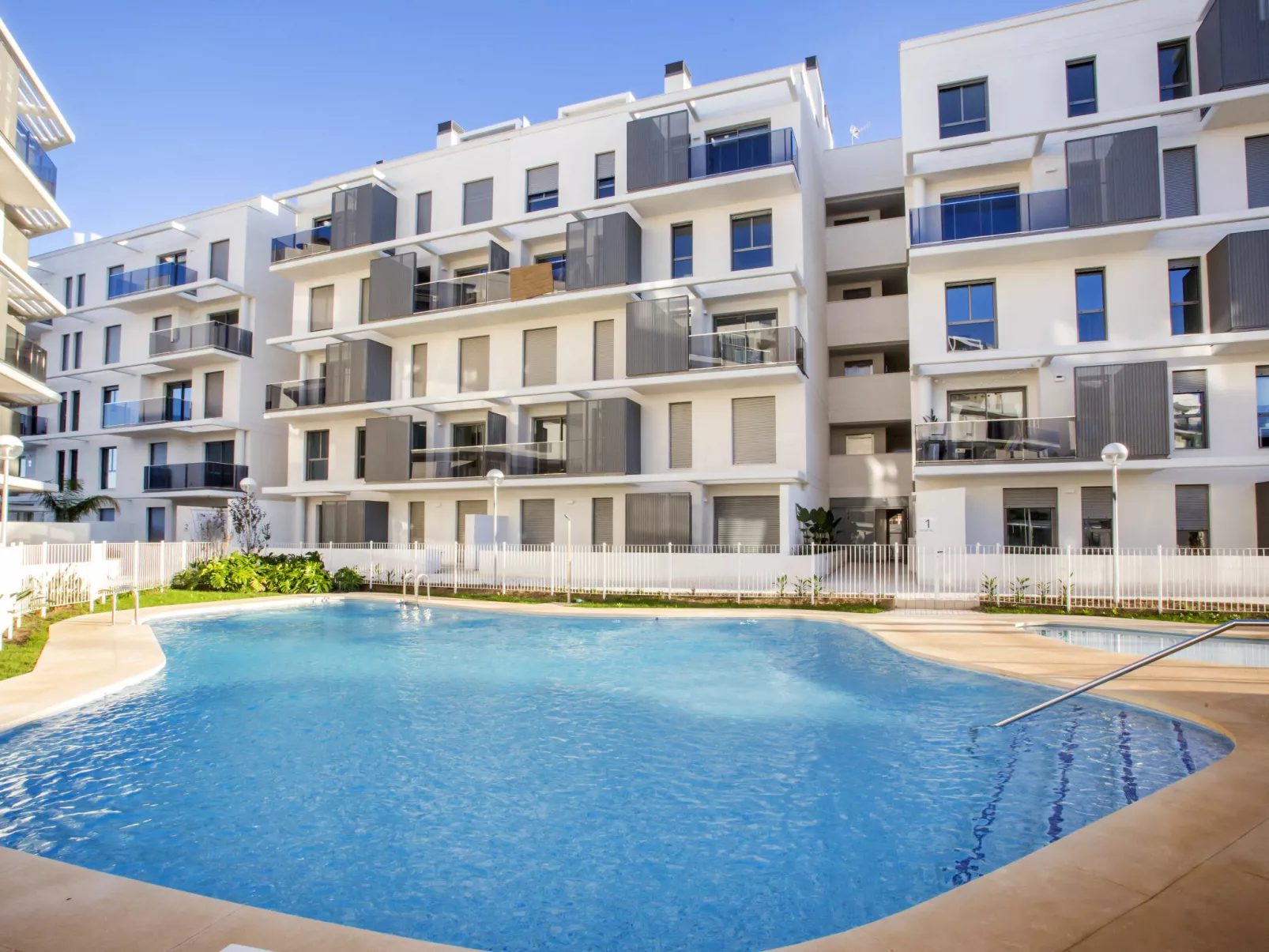 Marina Real III-Outside