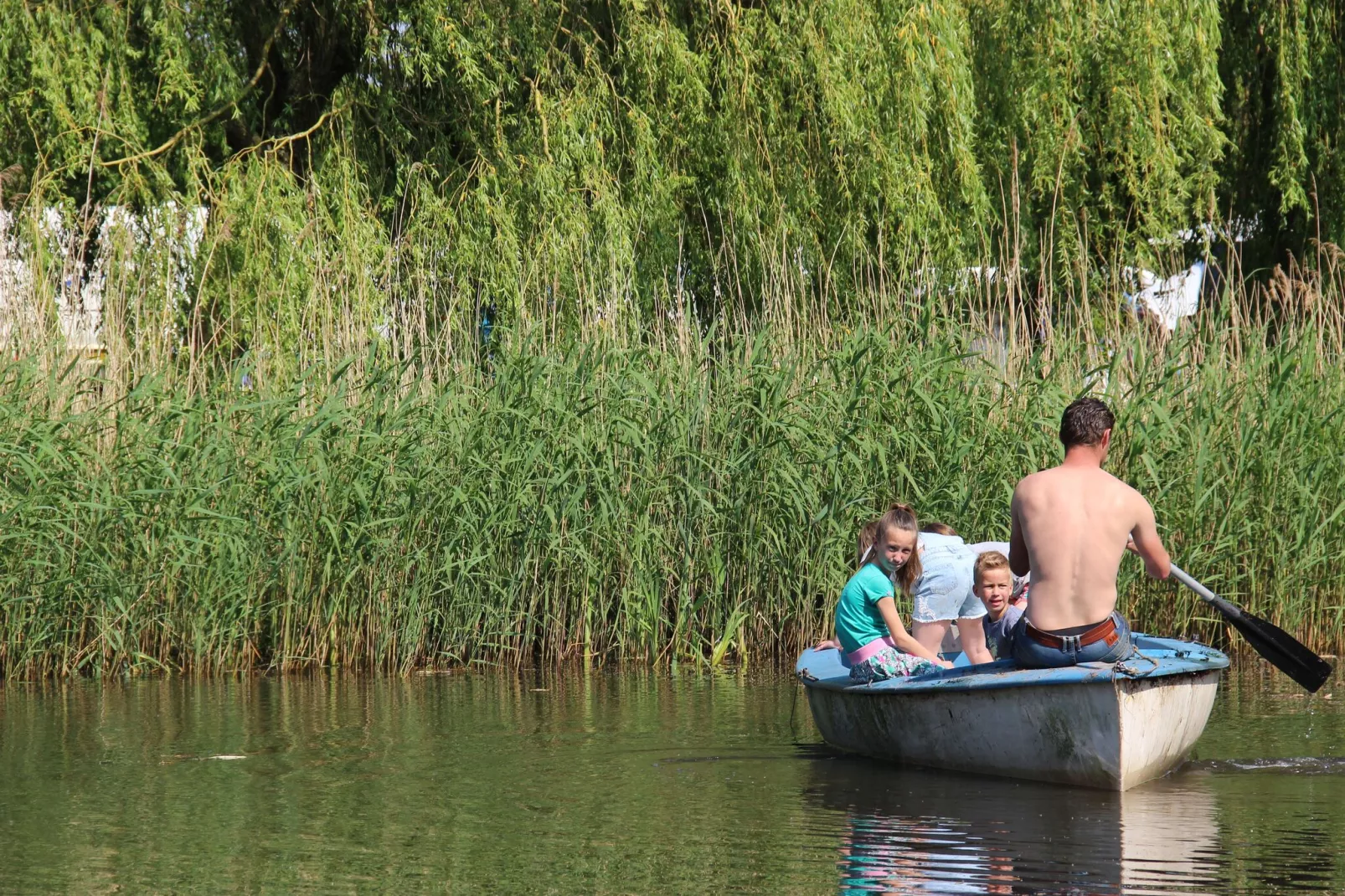 Vakantiehuisje 3 Aarde Groene Camping Lage Zwaluwe-Einrichtungen