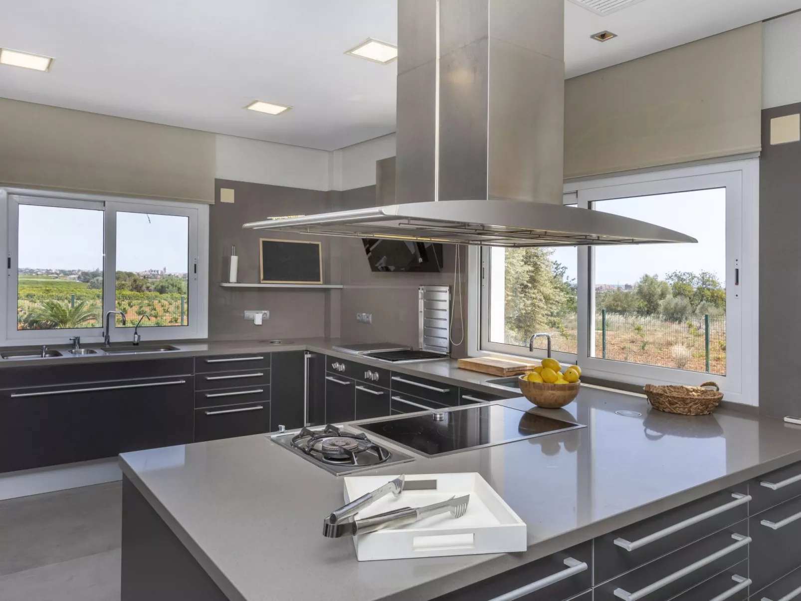 Finca Villa Roig-Inside