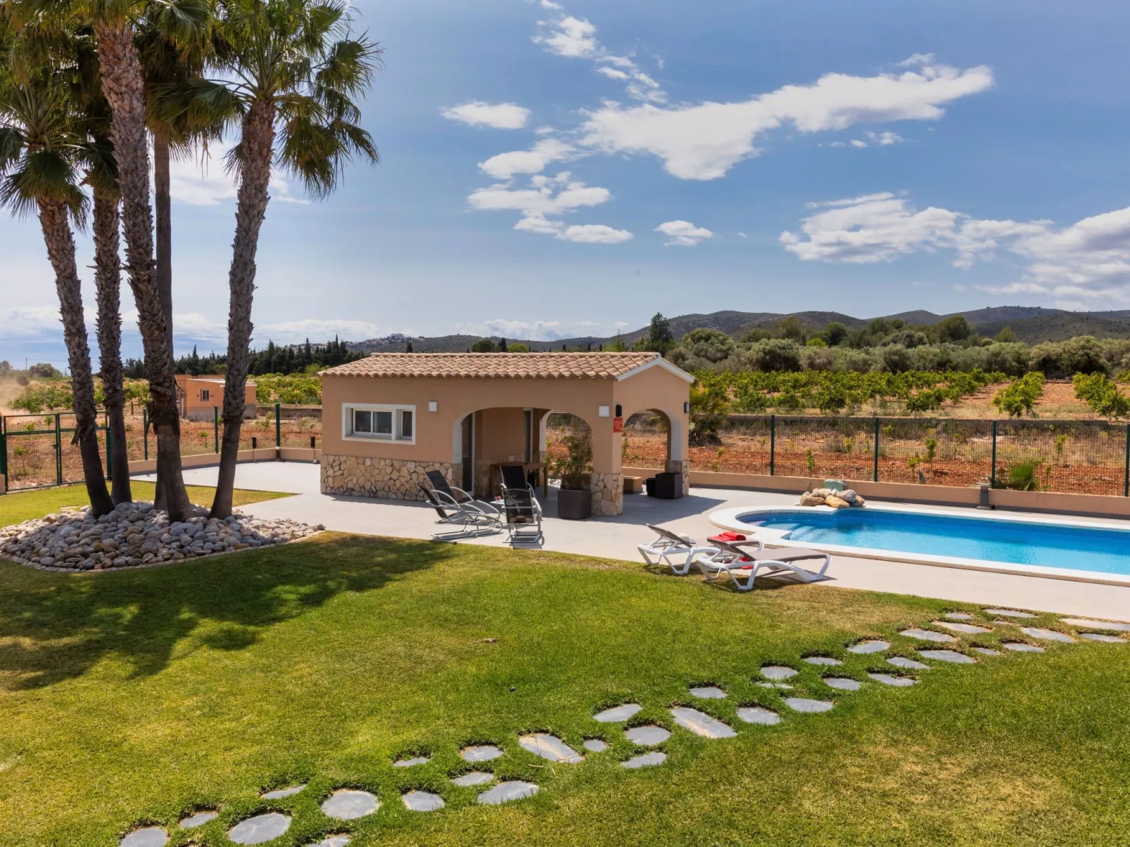Finca Villa Roig-Outside