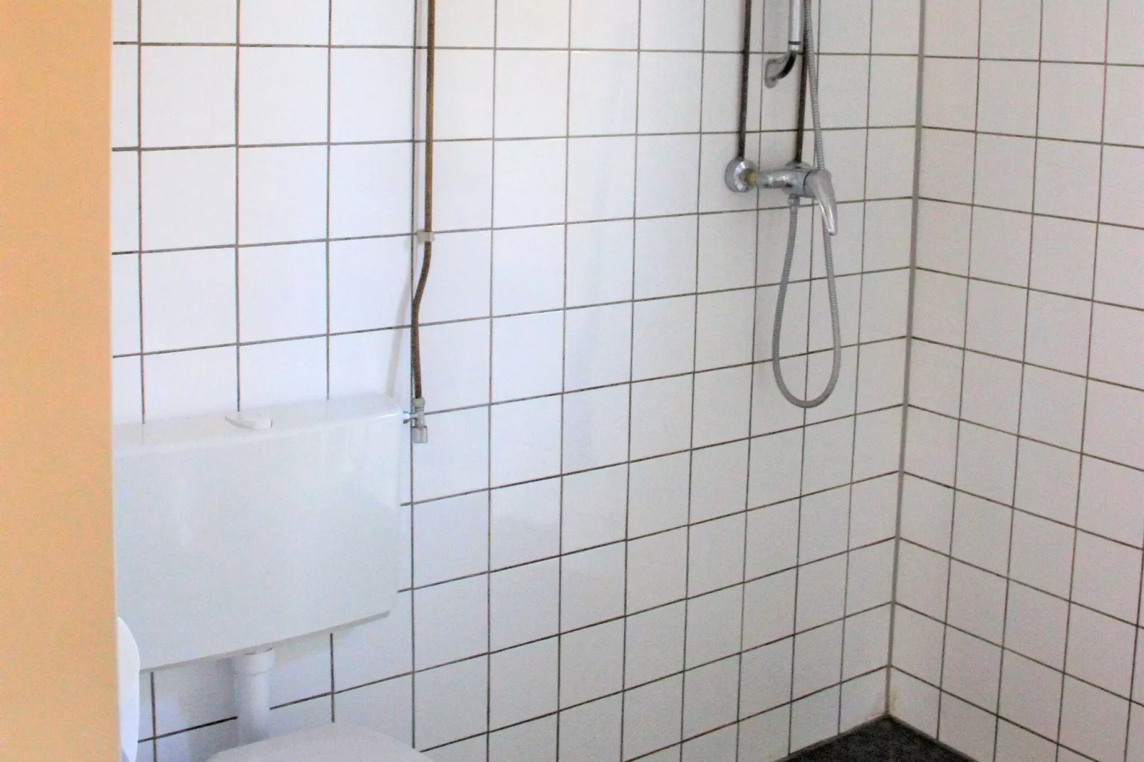 Vakantiehuisje 3 Aarde Groene Camping Lage Zwaluwe-Badezimmer
