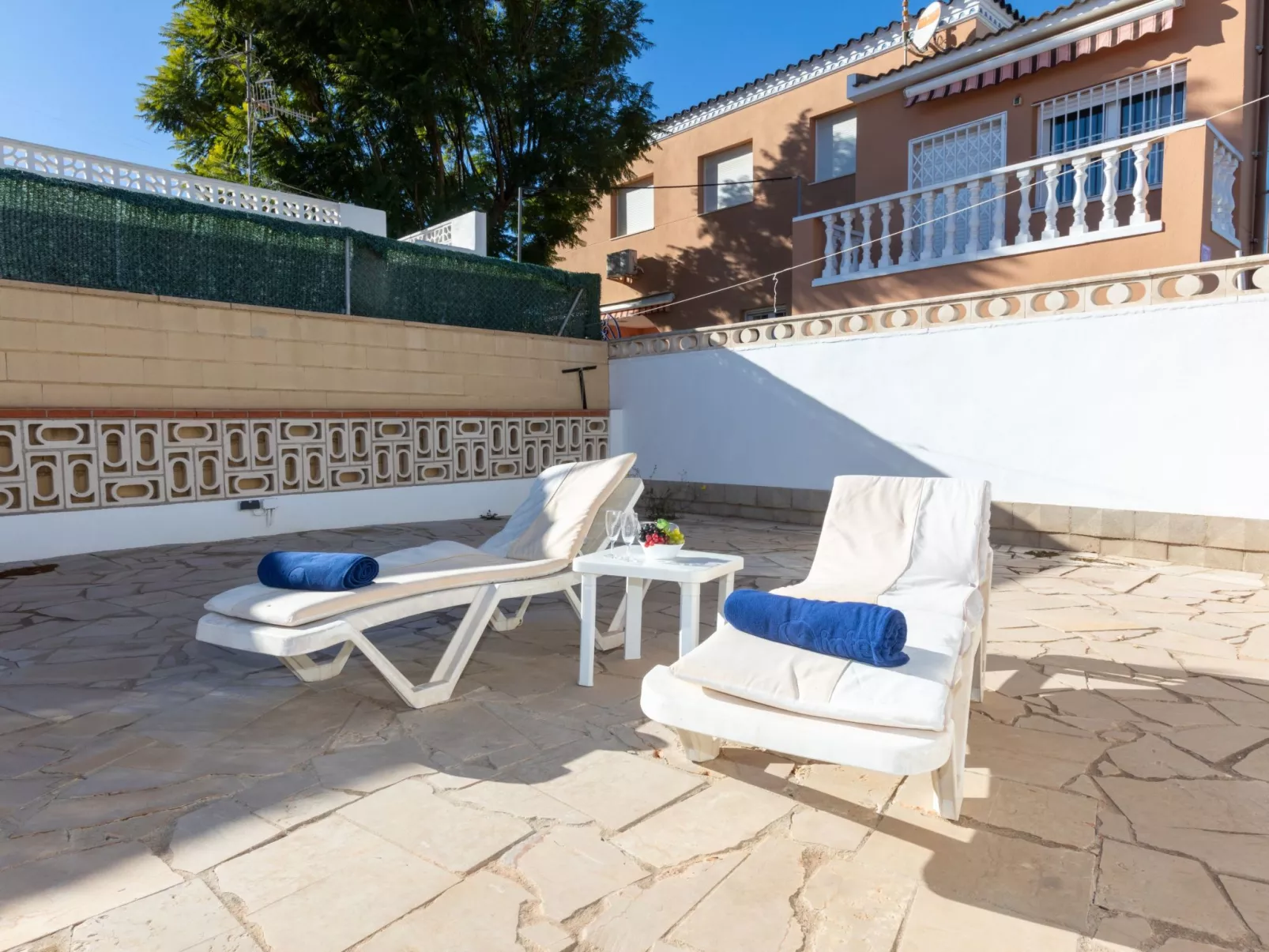 Villa Remedio-Outside
