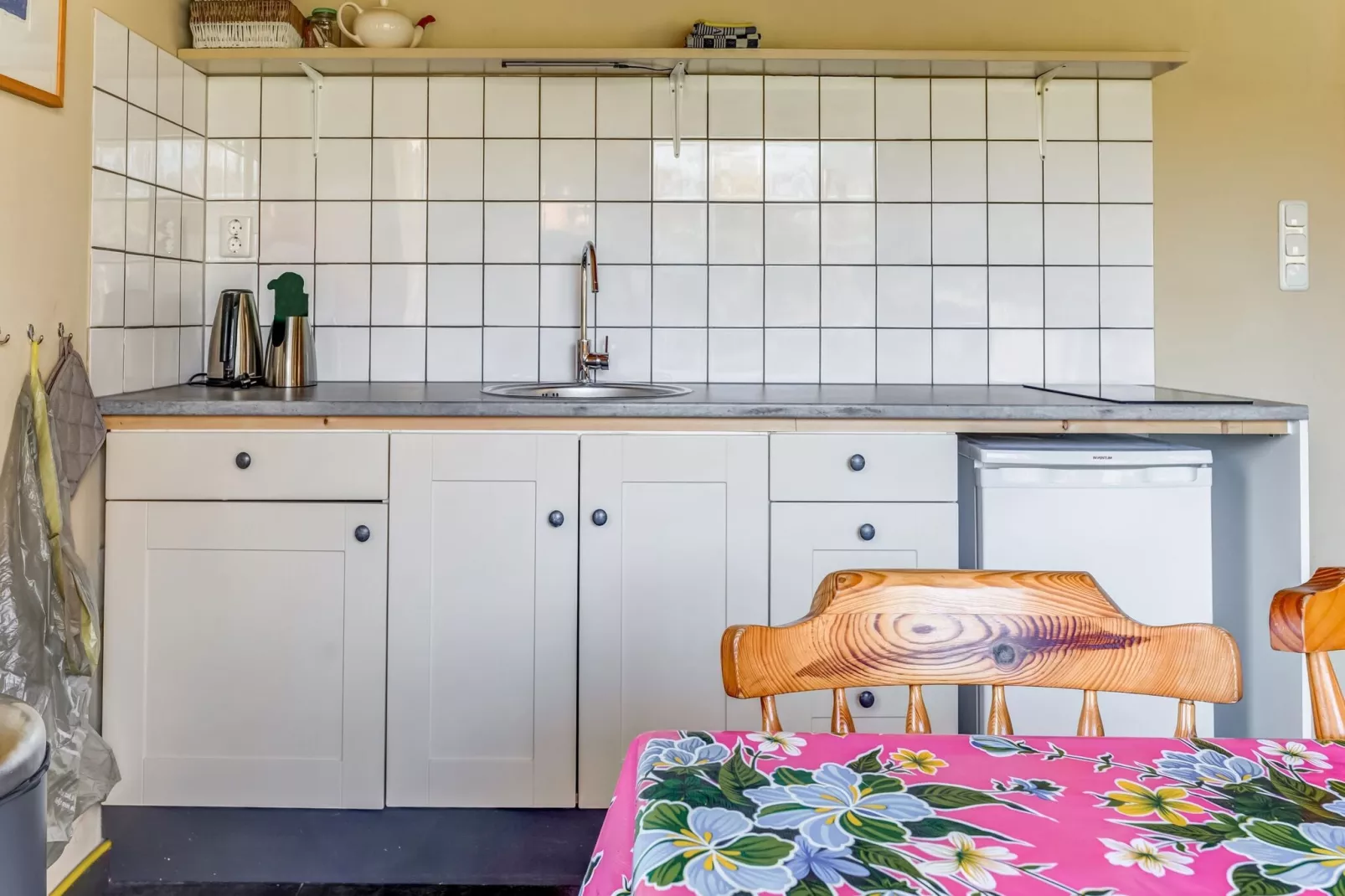 Vakantiehuisje 3 Aarde Groene Camping Lage Zwaluwe-Küche
