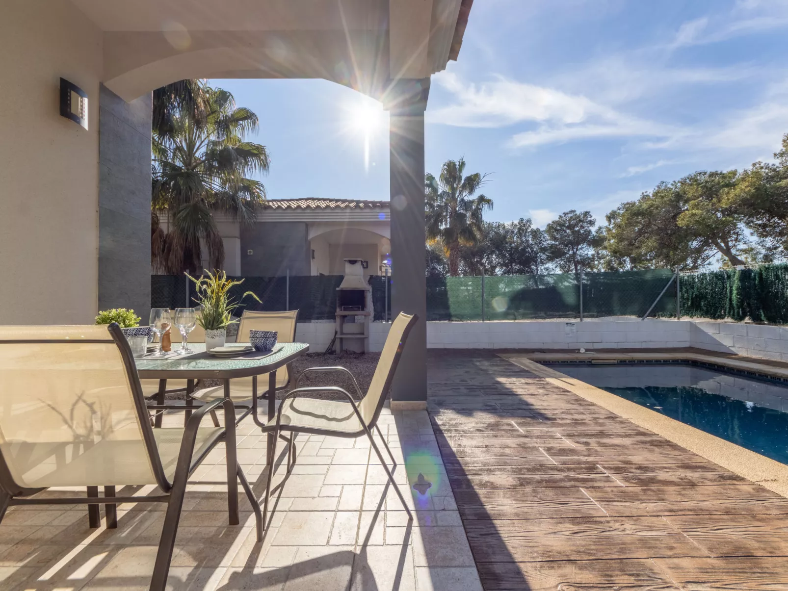 Gaviota 1-Outside