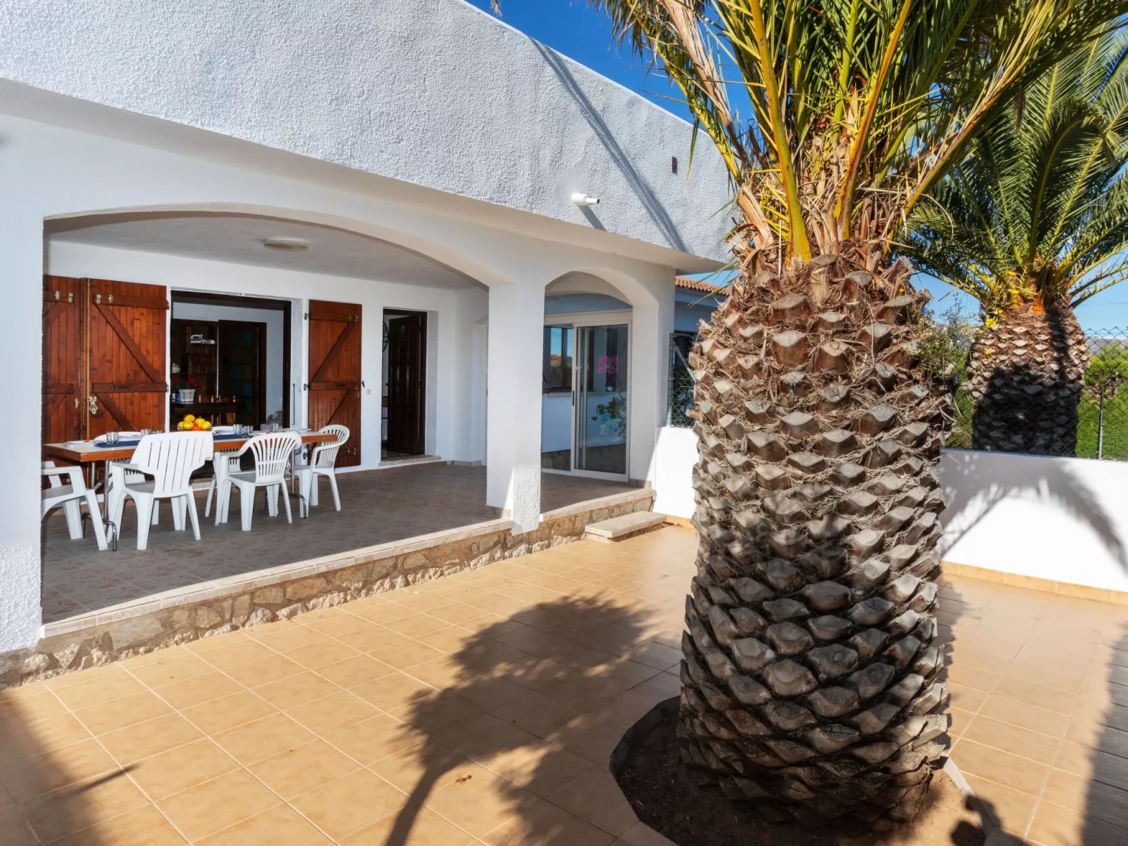 Villa Dorada-Outside