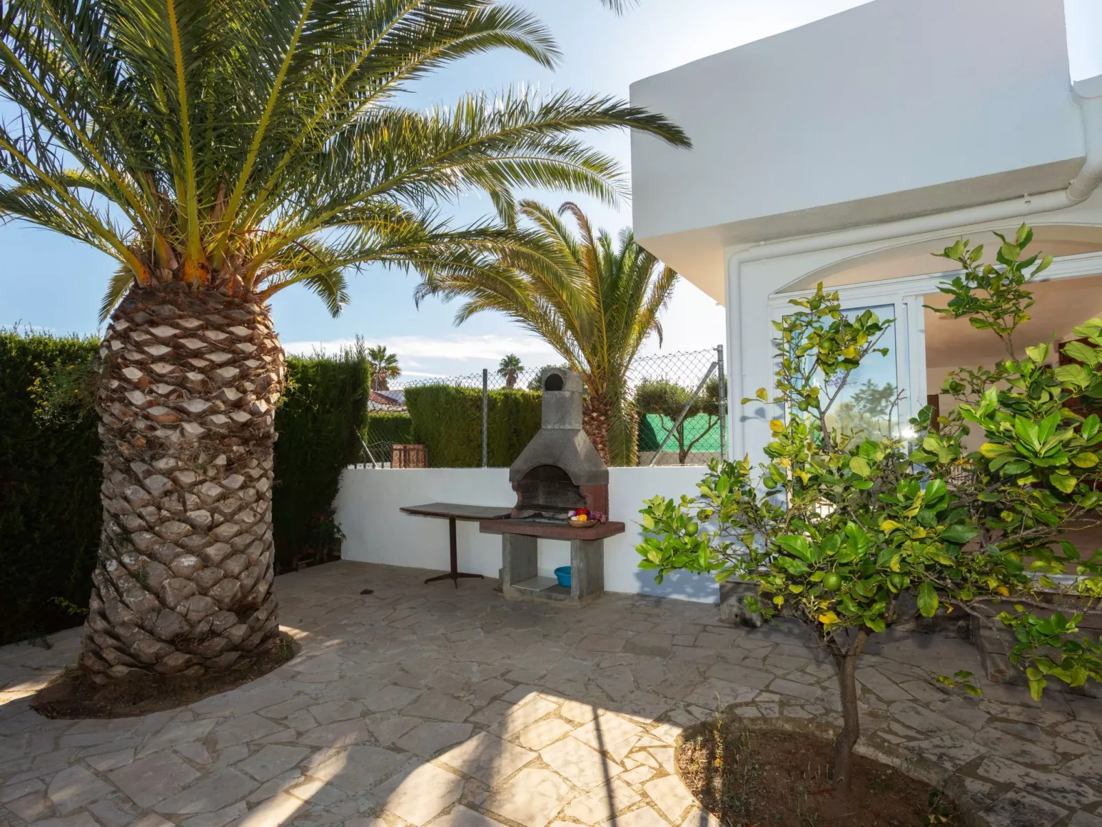 Villa Dorada-Outside