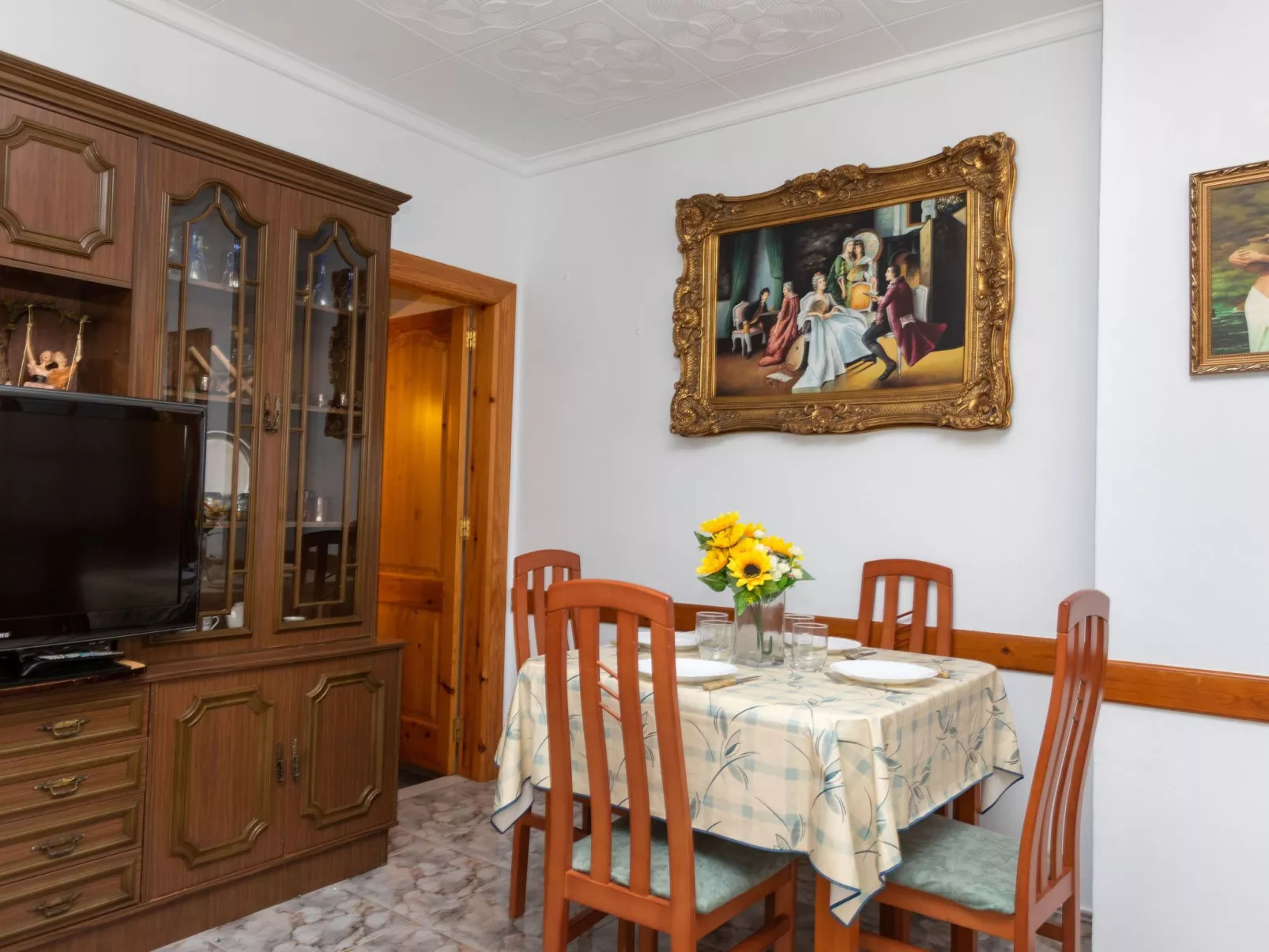 Villa Cristal-Inside